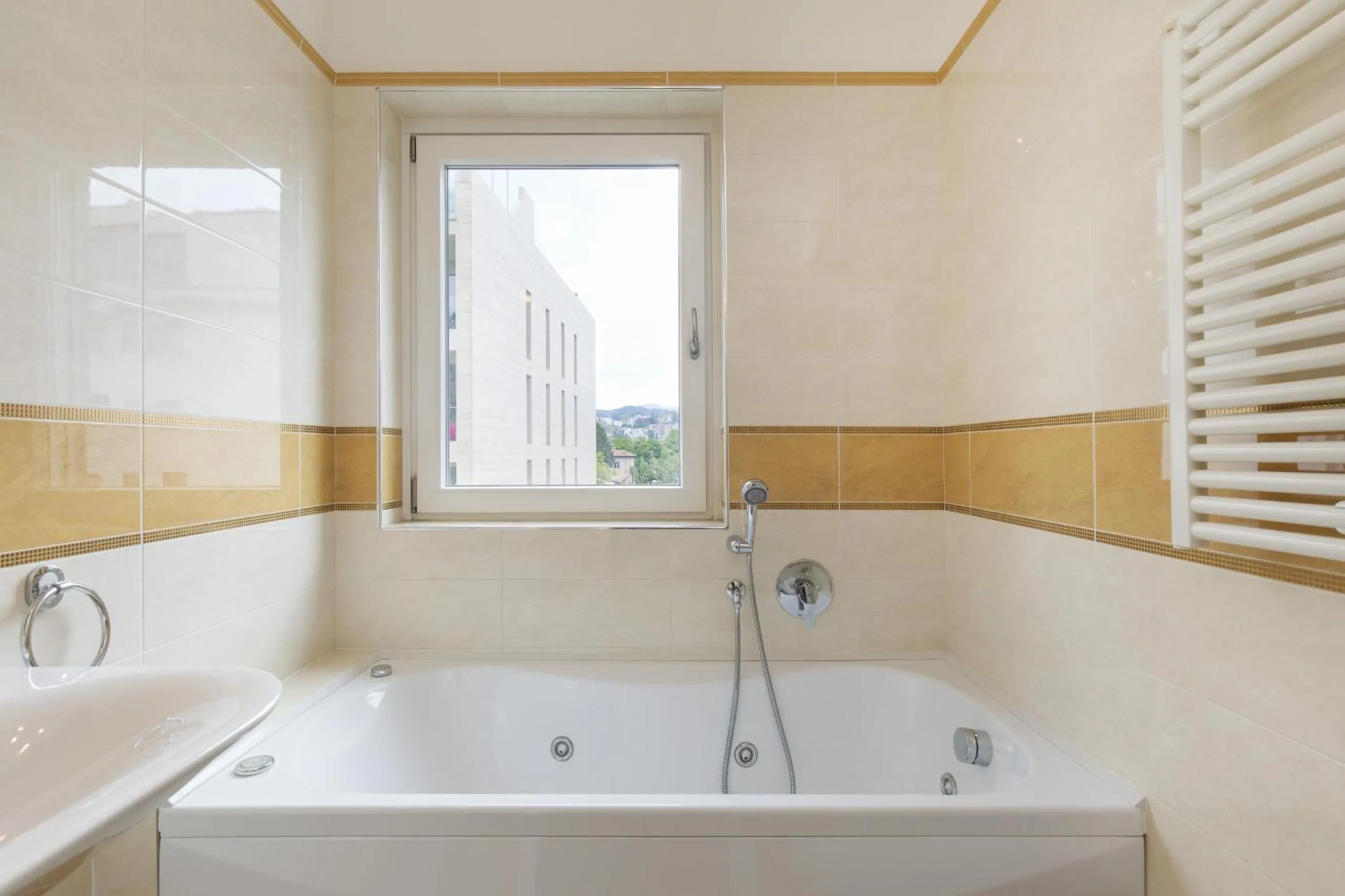 Bathroom in Prestige Apartments by Quokka 360 - spacious flats with terraces