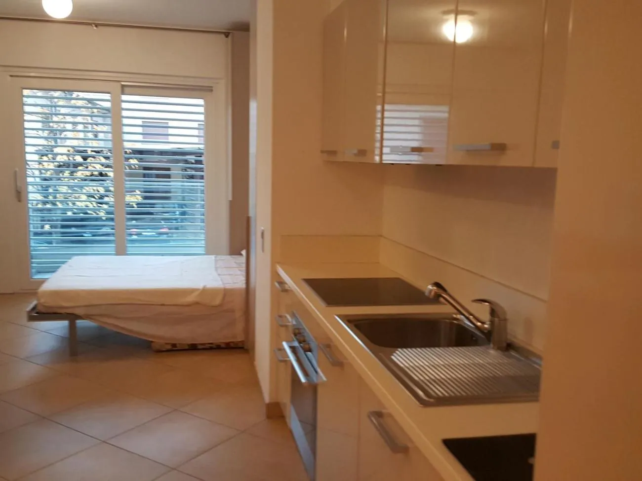 Kitchen or kitchenette, Bed in Prestige Apartments by Quokka 360 - spacious flats with terraces