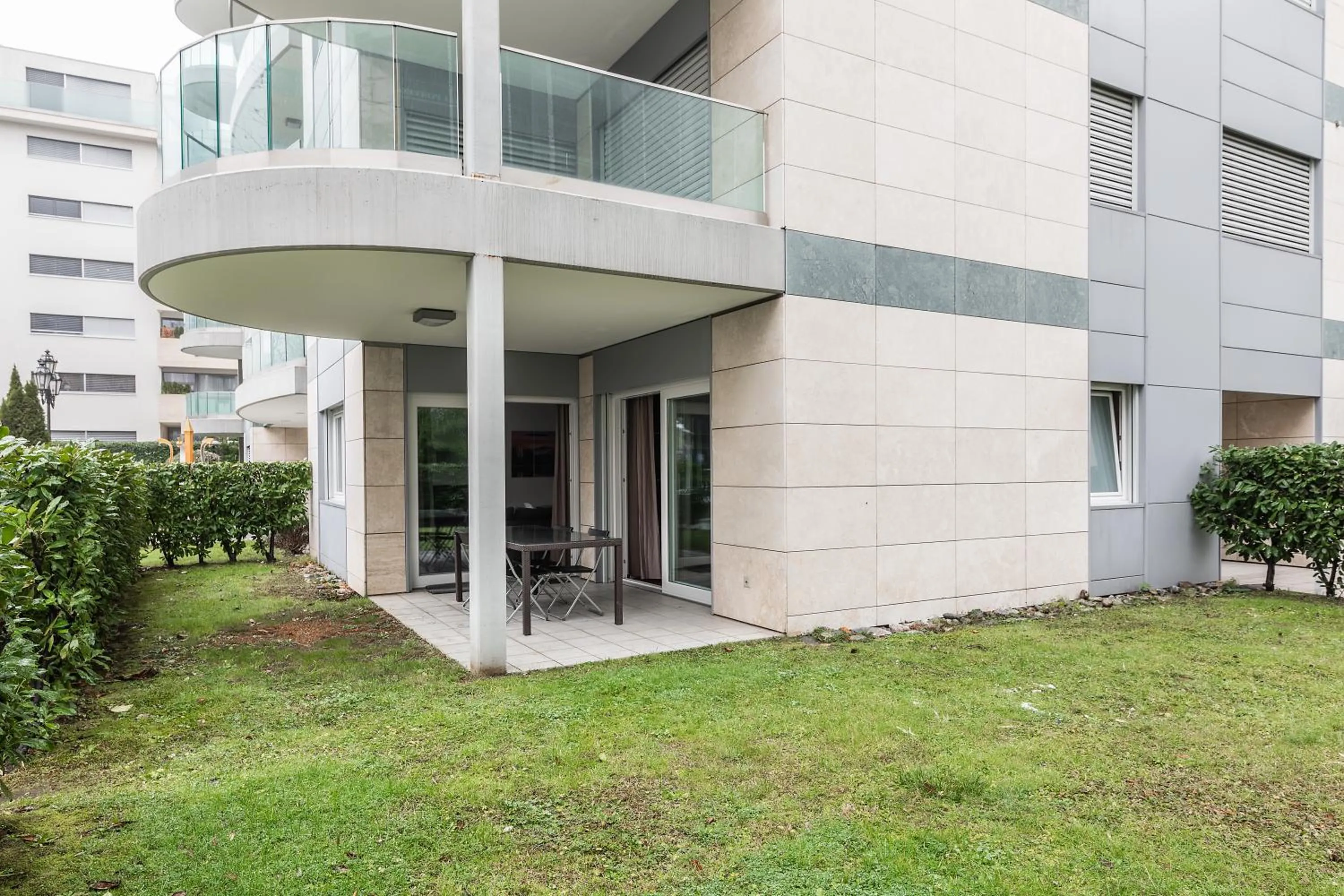 Garden in Prestige Apartments by Quokka 360 - spacious flats with terraces