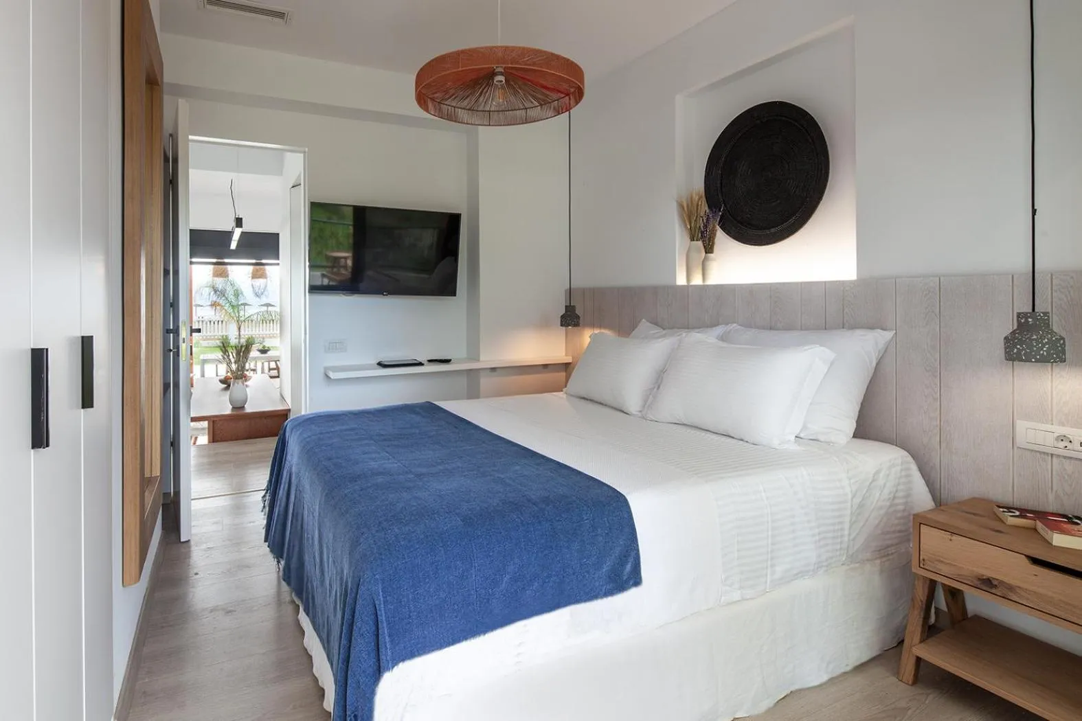 Bed in Sun 'n Chill, Boutique Apartments & Beach Villa
