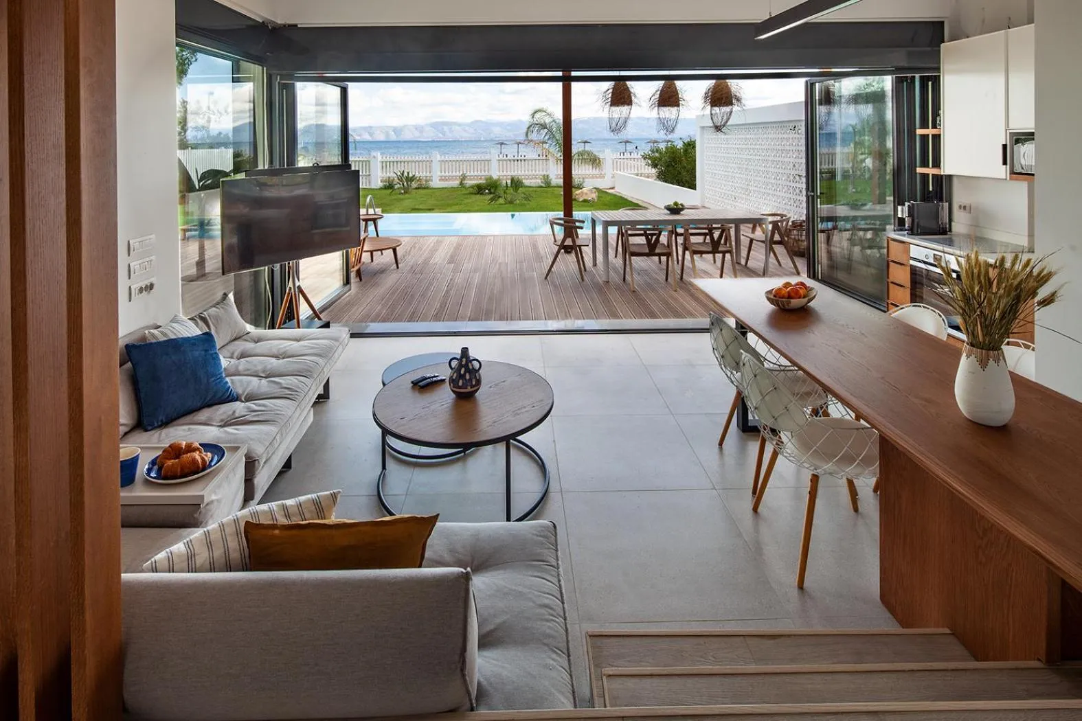 Living room in Sun 'n Chill, Boutique Apartments & Beach Villa