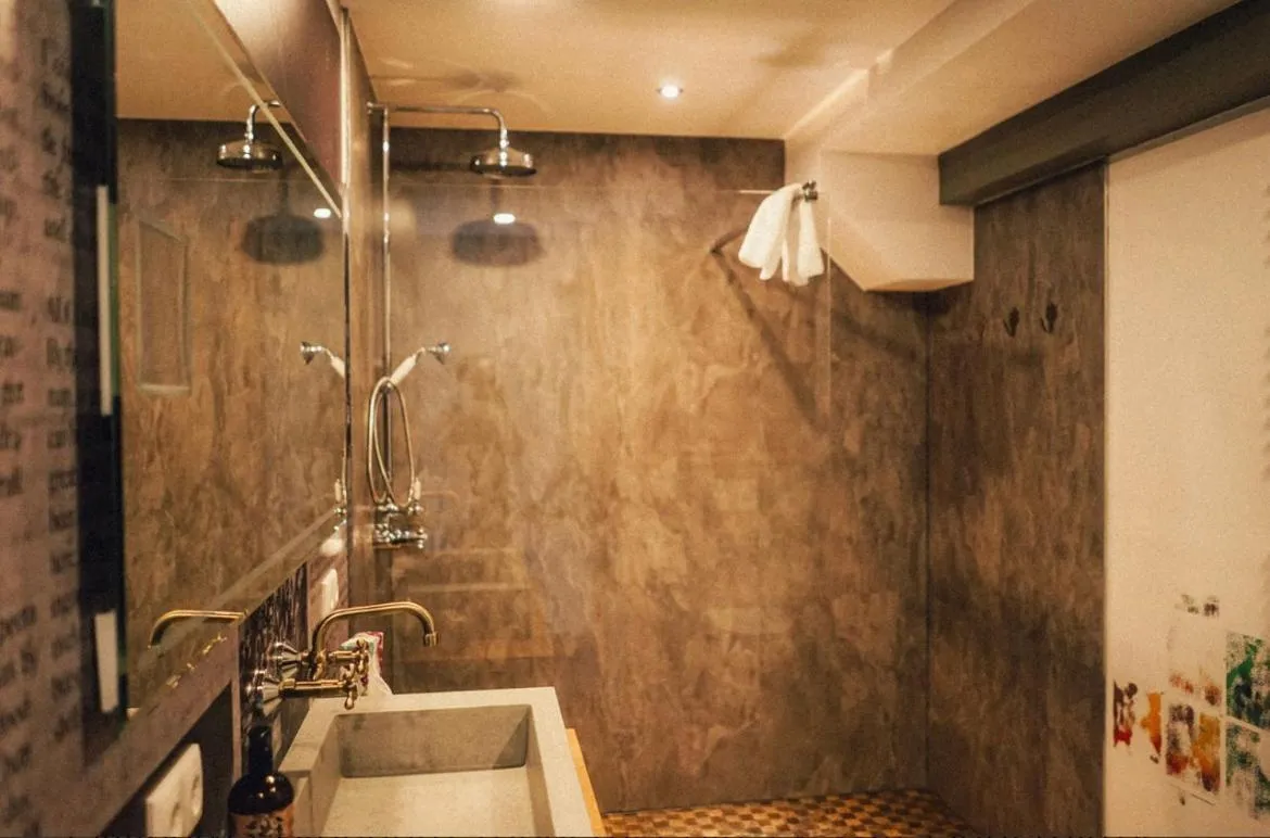 Shower in 36 Phô Cô Hotel & Suites