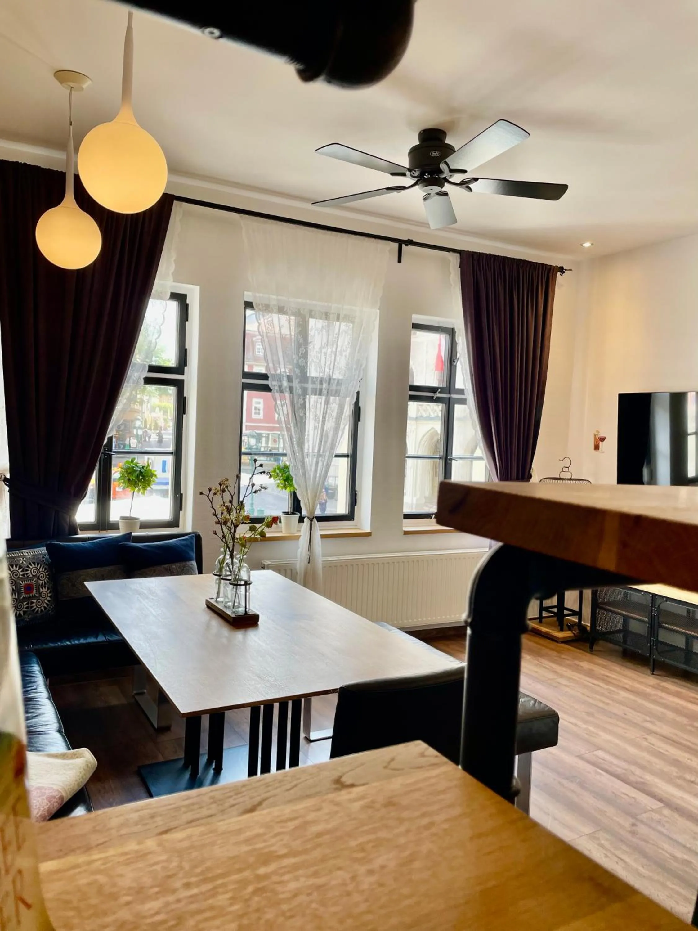 Communal lounge/ TV room in 36 Phô Cô Hotel & Suites