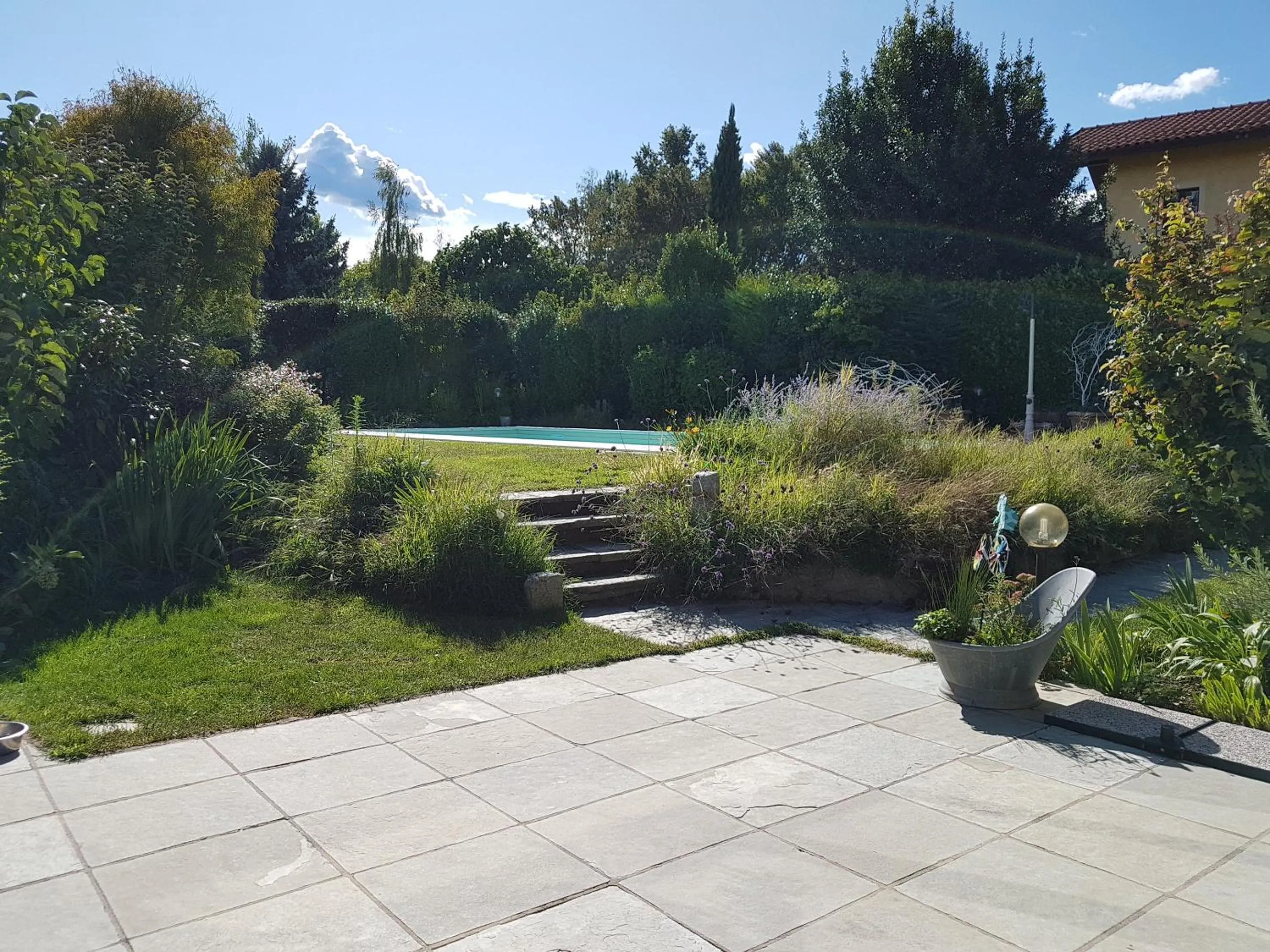 Garden view in B&B La Cascina di Monia e Mario