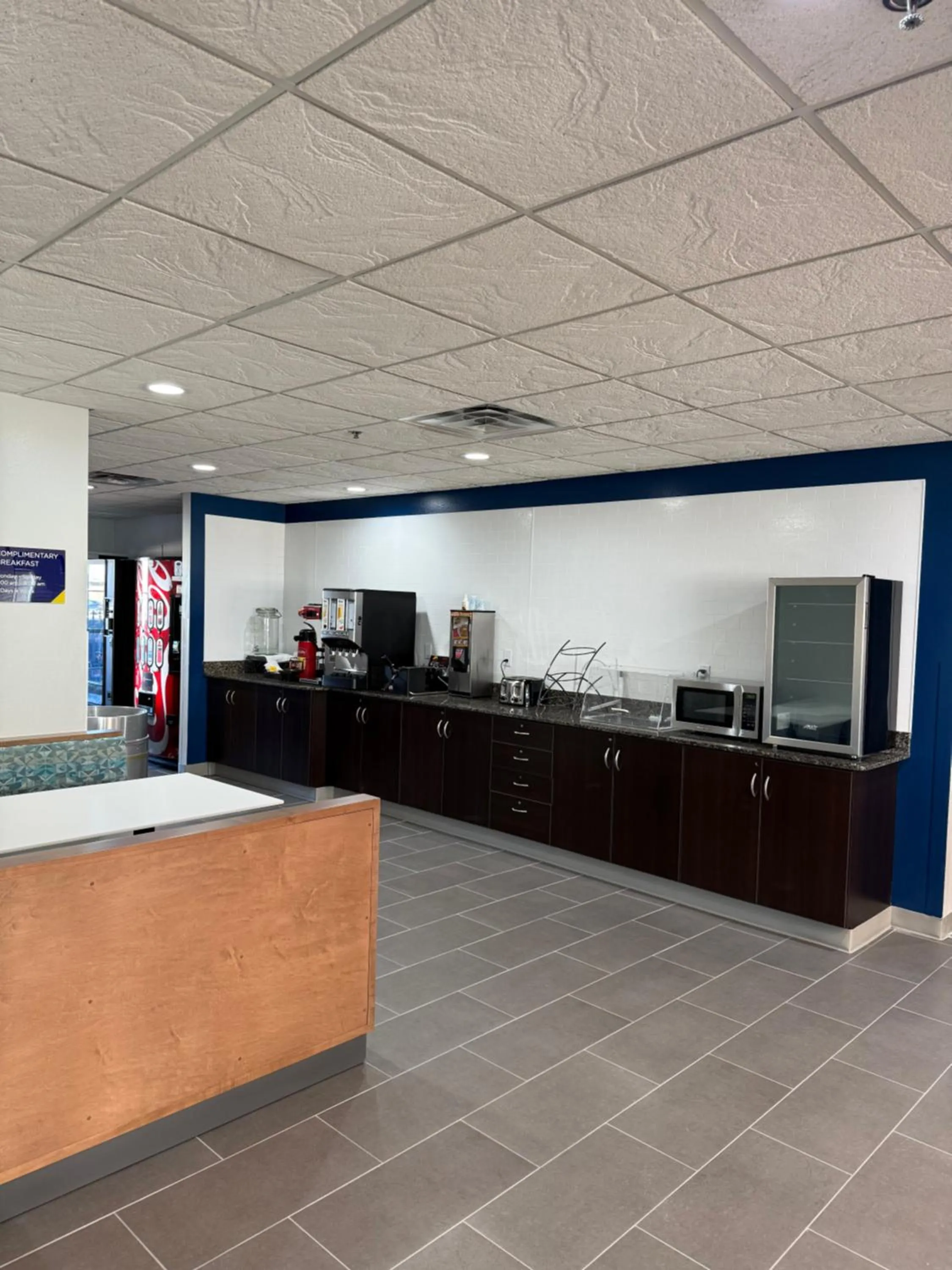 Breakfast in Microtel Inn and Suites Baton Rouge Airport