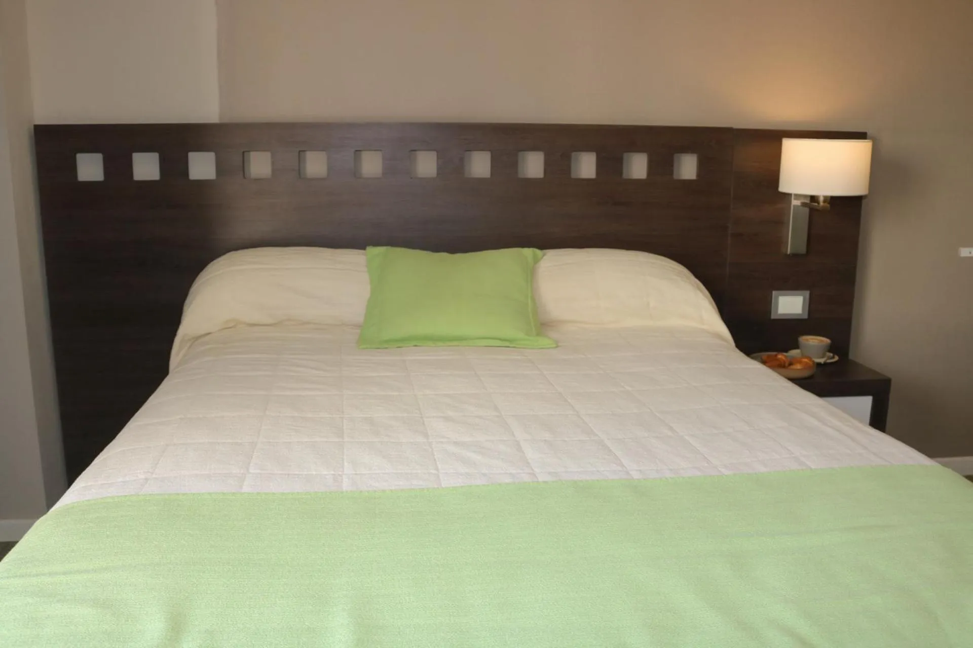 Bed in Days Inn & Suites by Wyndham La Plata