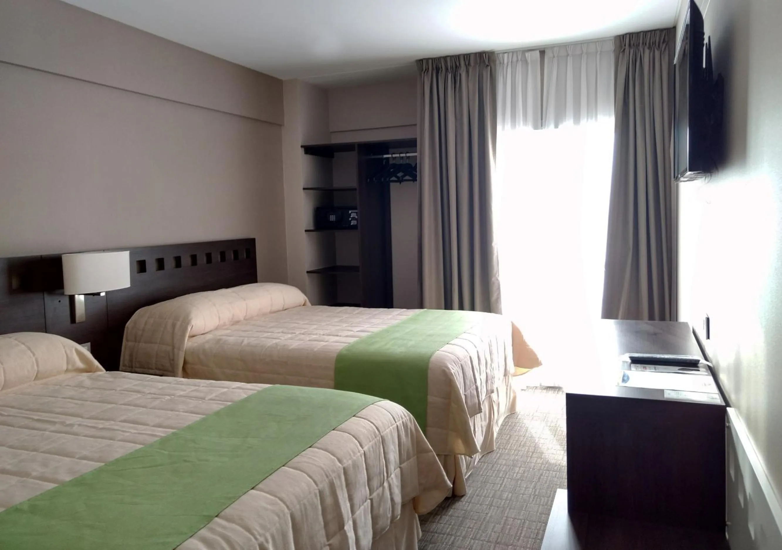 Bedroom, Bed in Days Inn & Suites by Wyndham La Plata