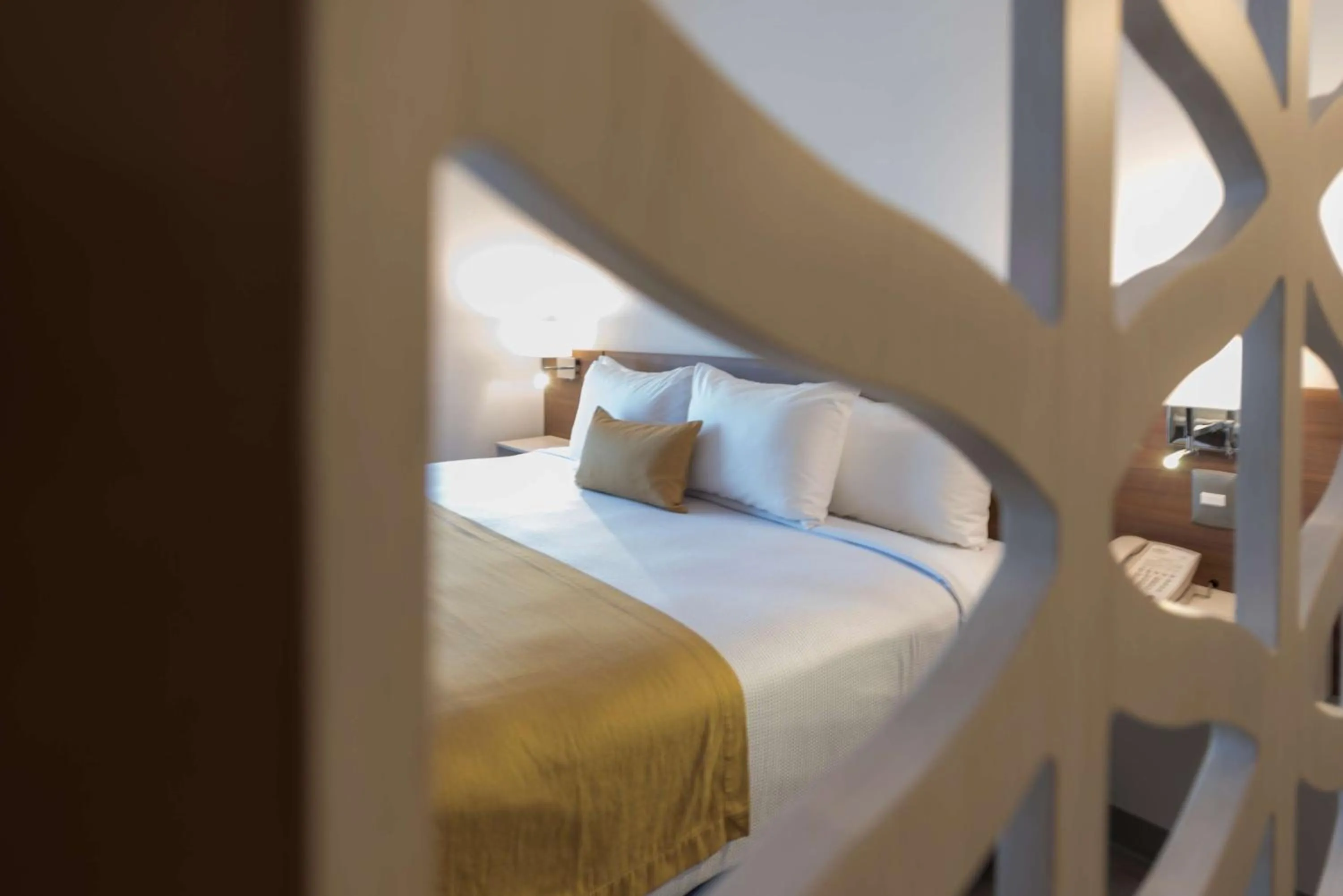 Photo of the whole room, Bed in Microtel Inn & Suites by Wyndham San Luis Potosi