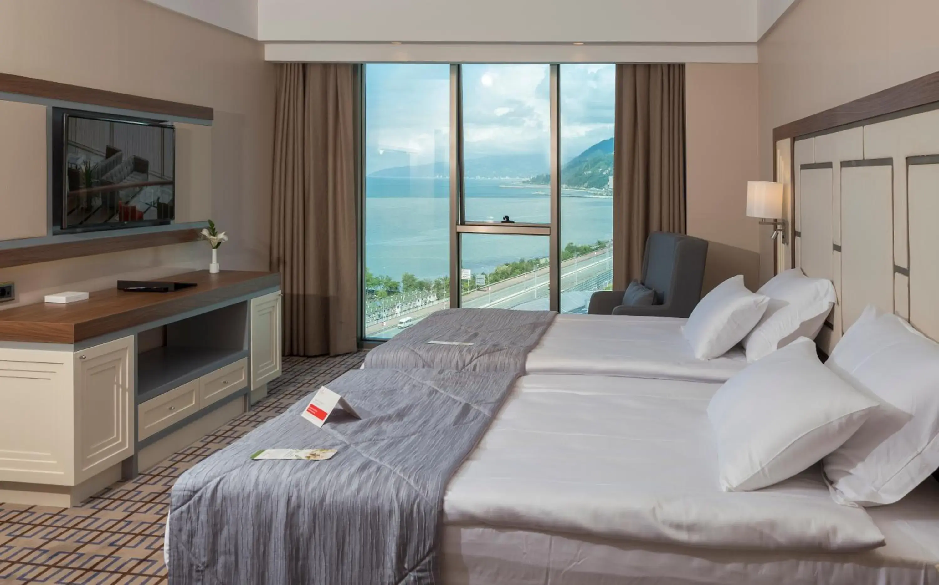 Queen Suite in Ramada Plaza by Wyndham Rize Queen Suite in Ramada Plaza by Wyndham Rize