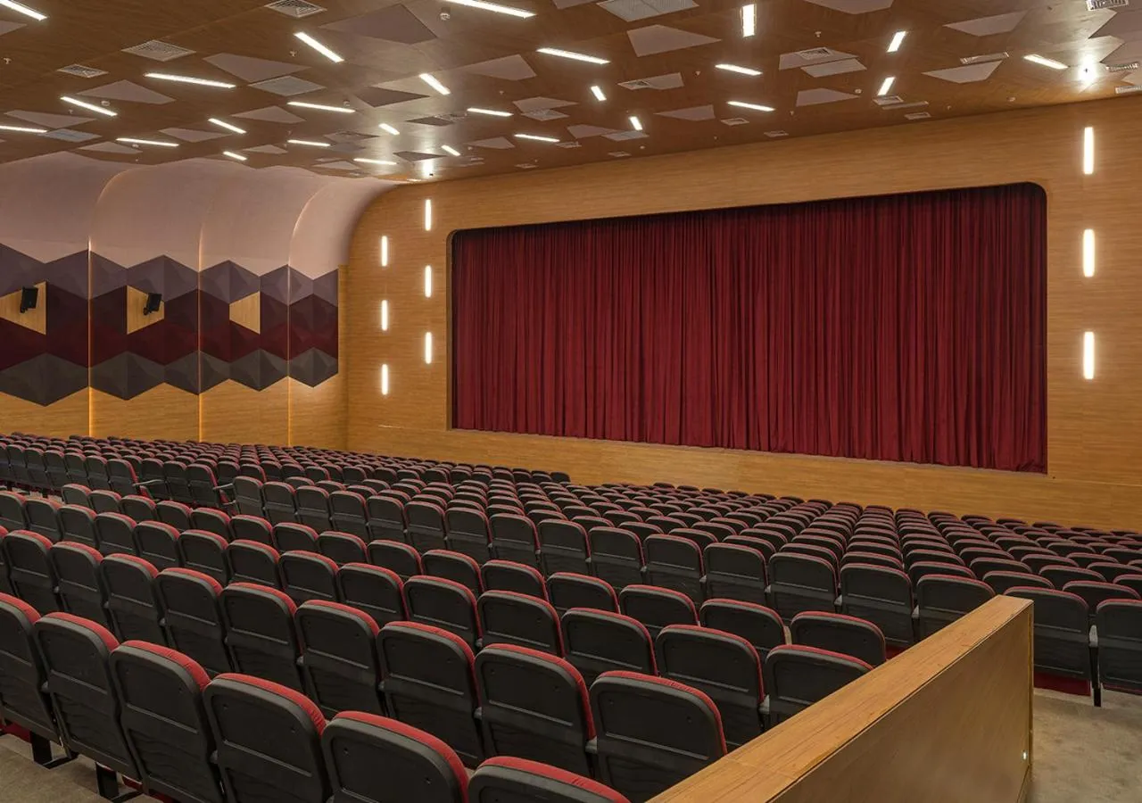 Meeting/conference room in Ramada Plaza by Wyndham Rize