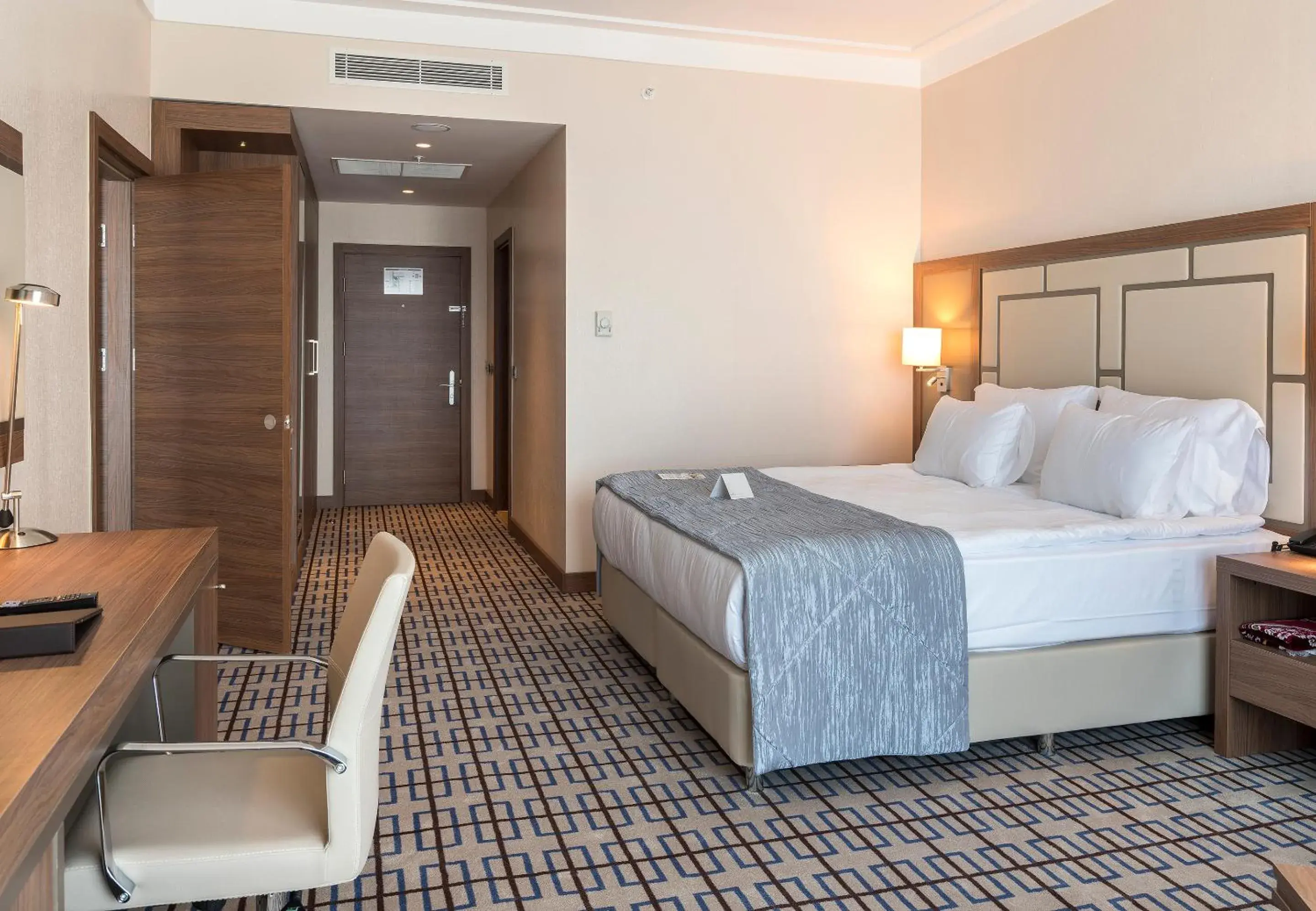 King Room - Mobility Access in Ramada Plaza by Wyndham Rize King Room - Mobility Access in Ramada Plaza by Wyndham Rize