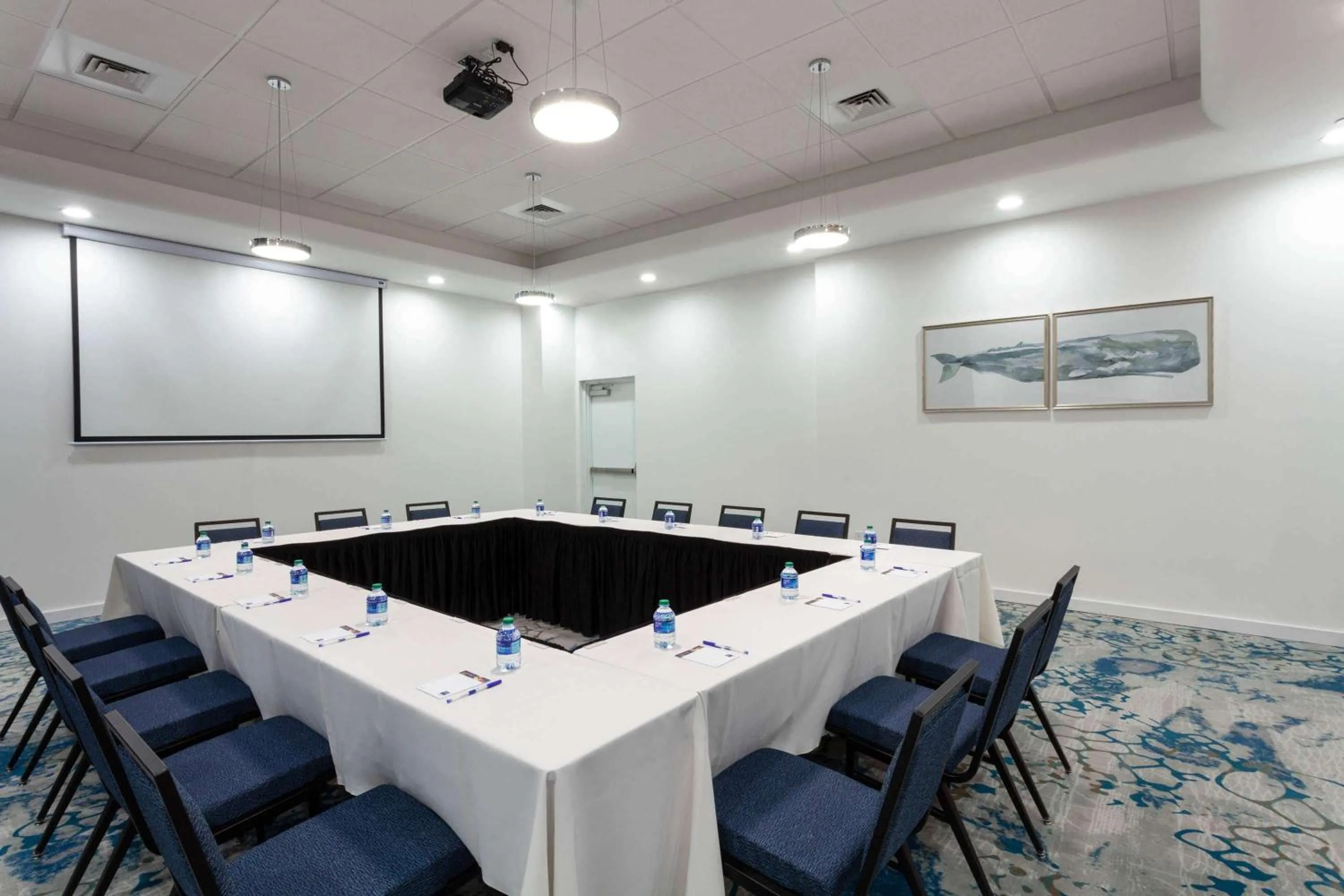 Meeting/conference room in Maritime Hotel Fort Lauderdale Airport & Cruiseport