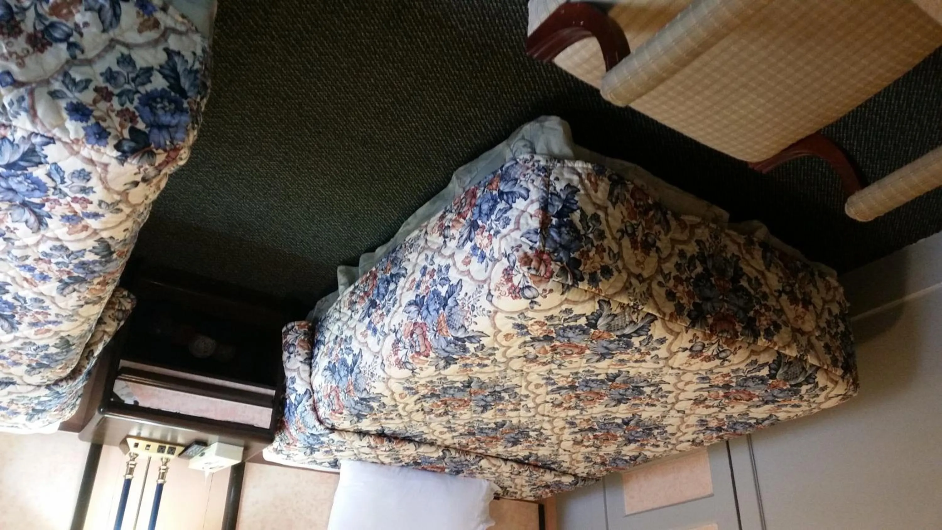 Bed in A Voyageur's Guest House