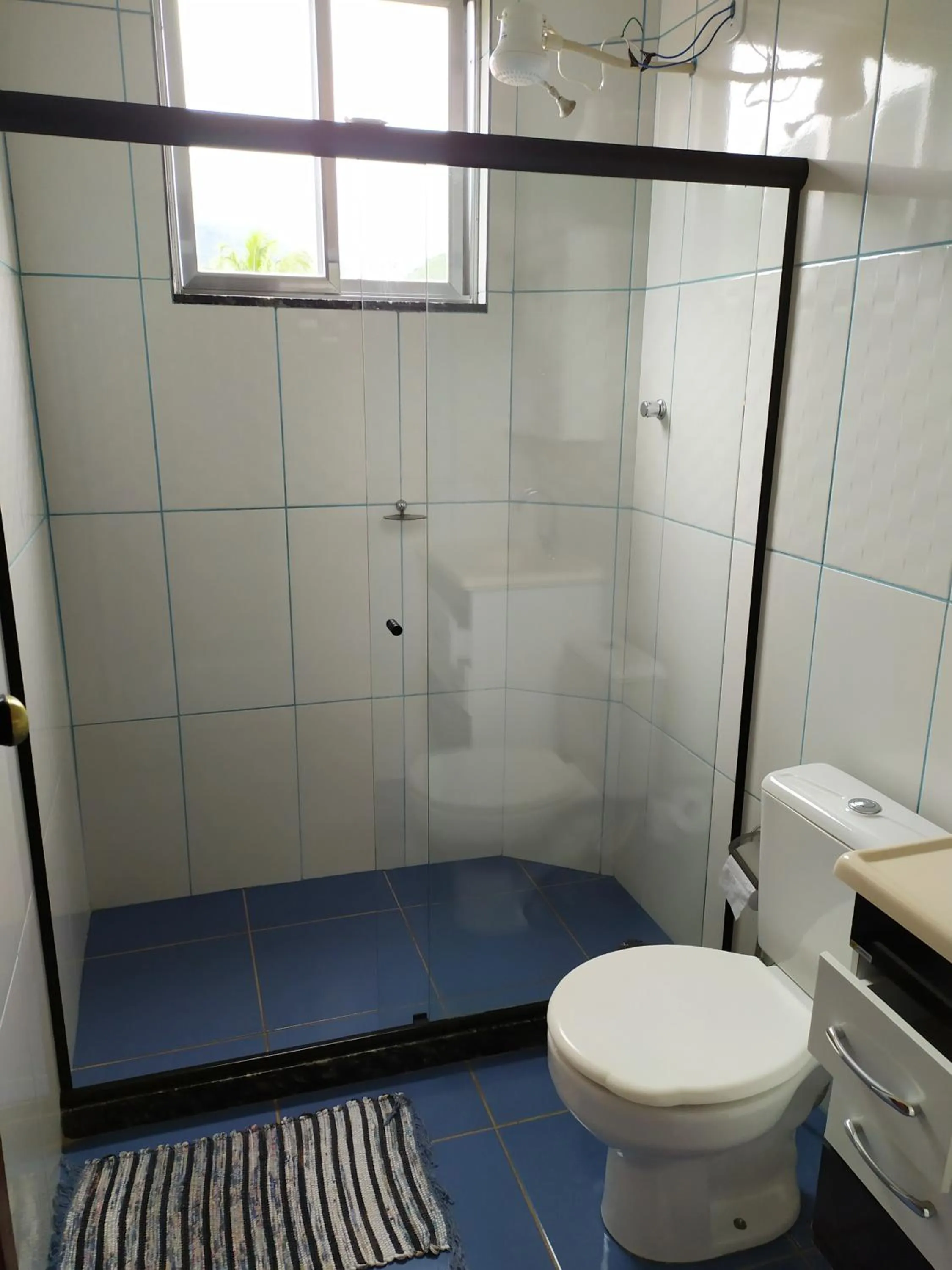 Shower in Hotel Lumiar