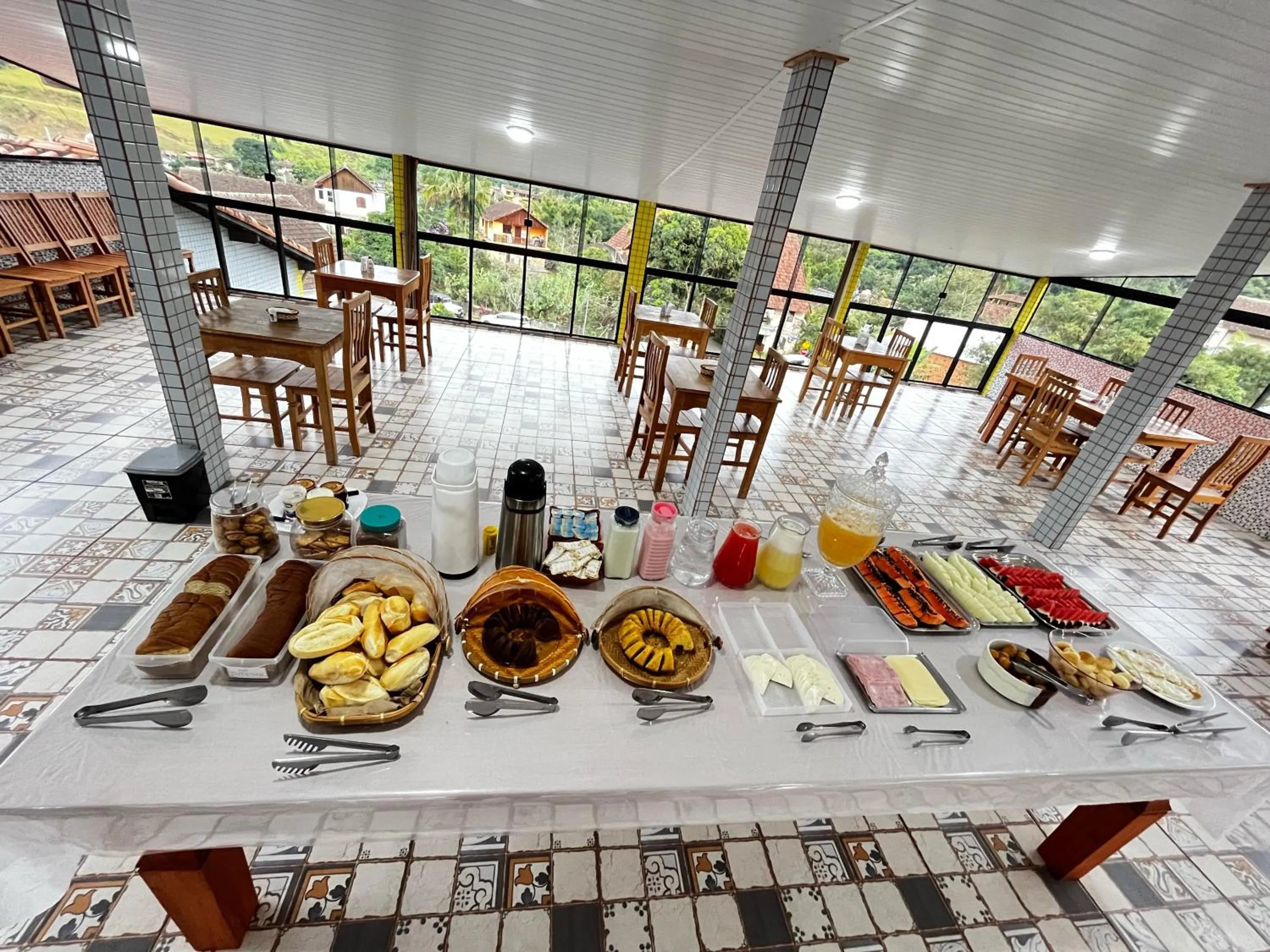 Breakfast in Hotel Lumiar