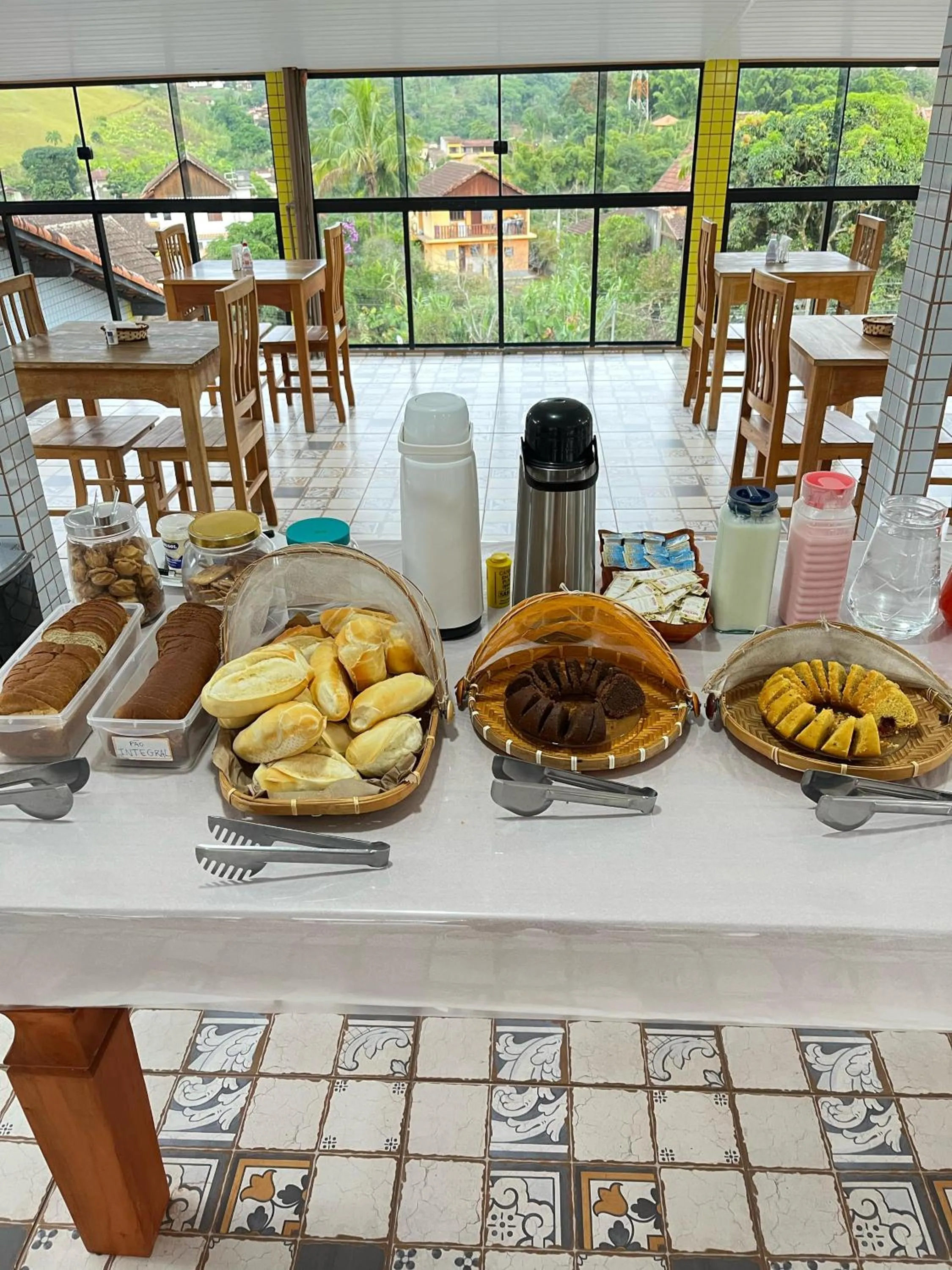 Breakfast in Hotel Lumiar