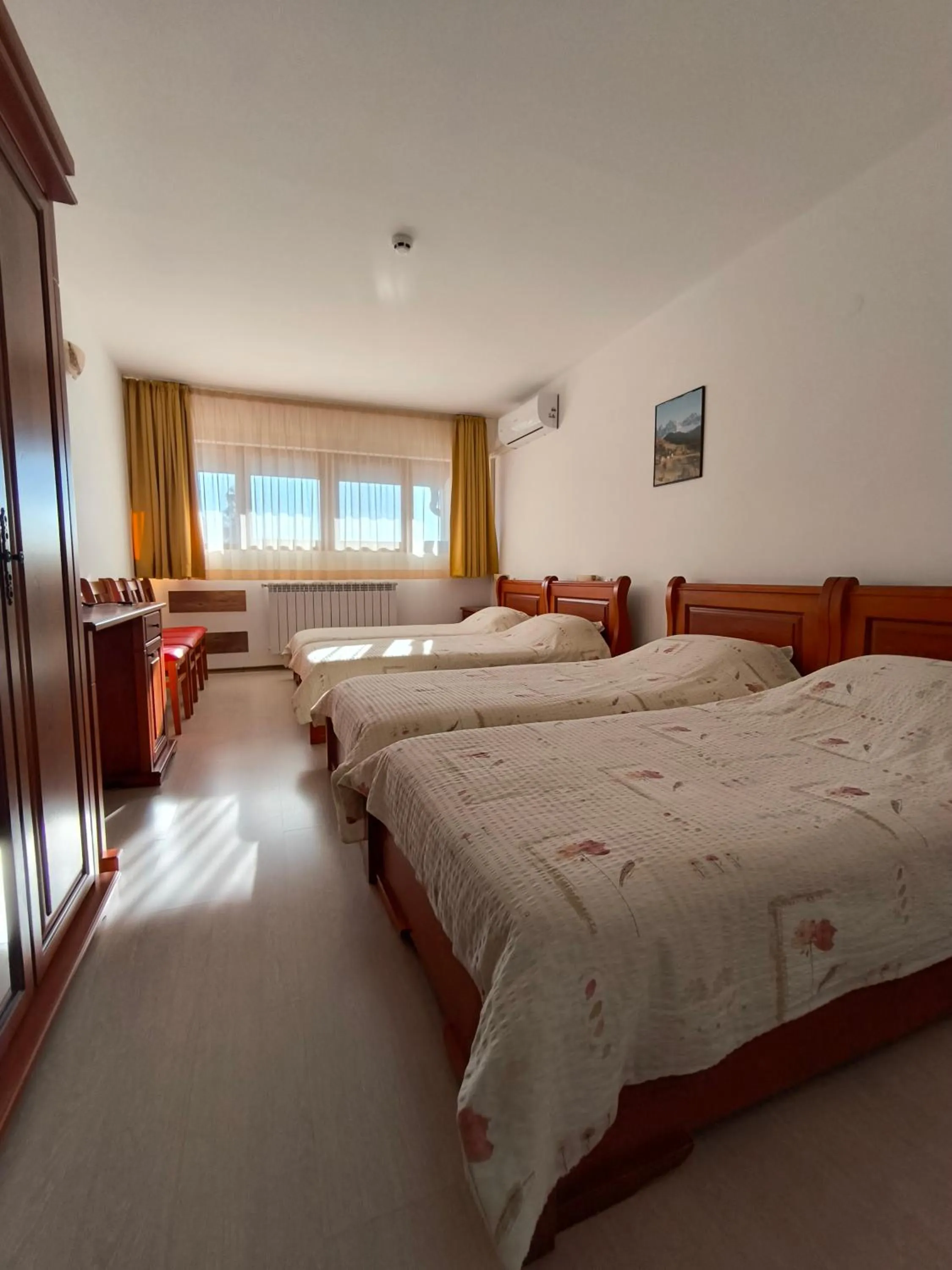 Photo of the whole room, Bed in Centaur Family Hotel