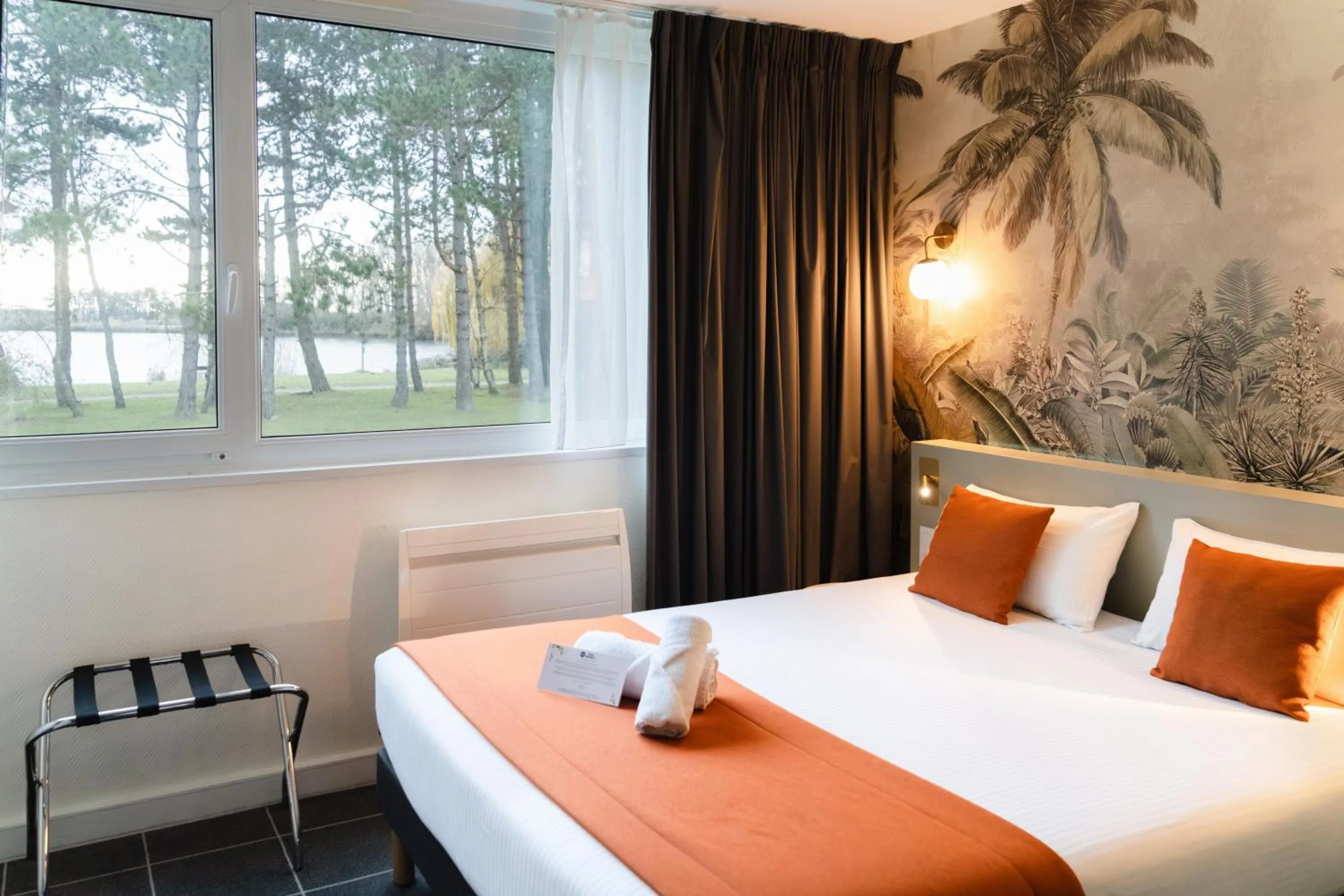 Bed in Best Western Hotel du Lac Dunkerque- Restaurant ouvert 7/7 midi et soir