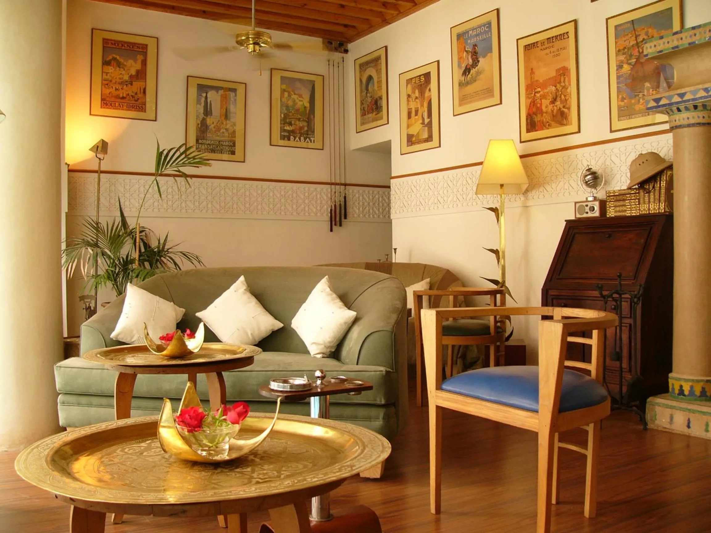 Seating area in Riad Moucharabieh Matisse