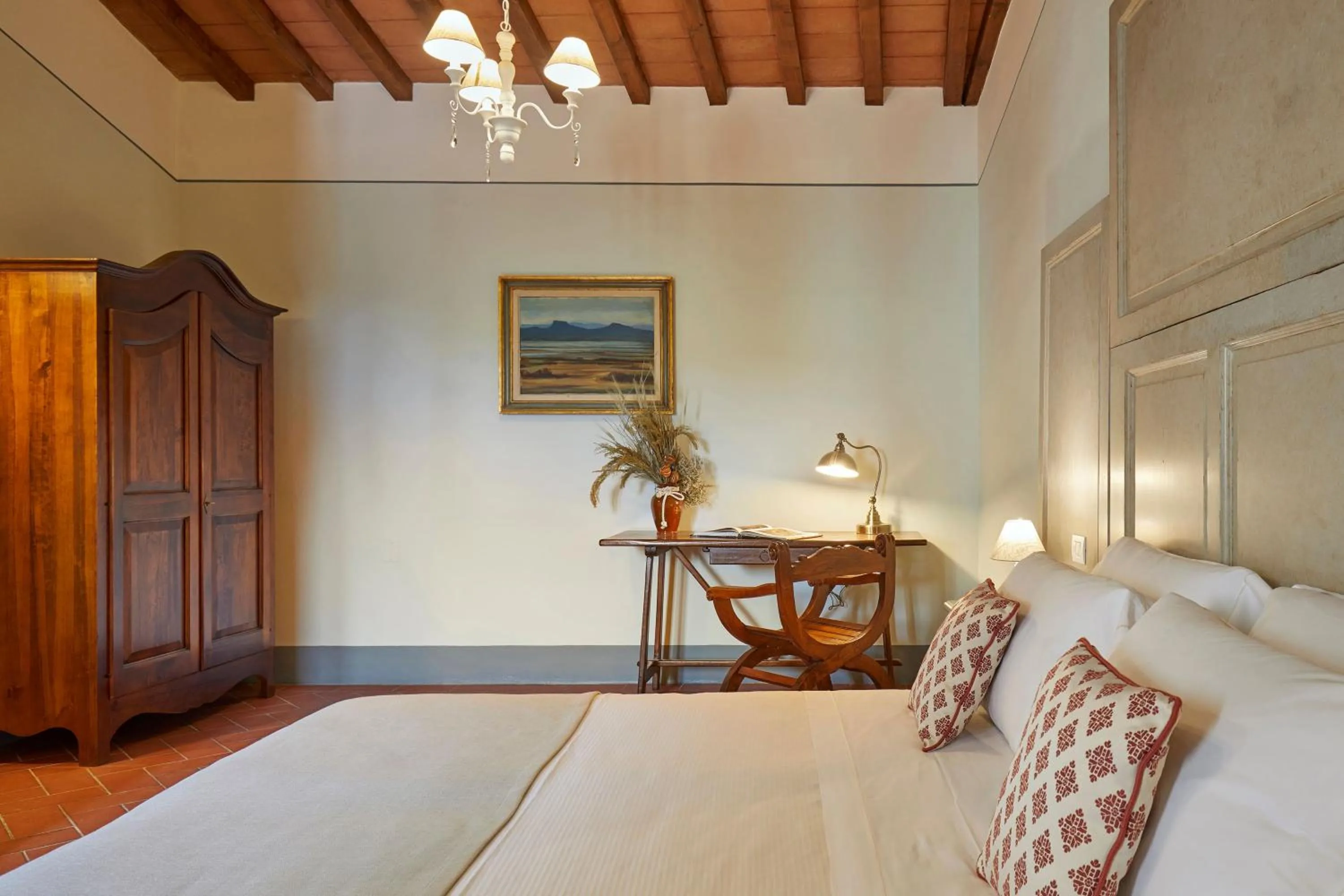 Bed in Hotel Tenuta di Artimino Meliá Collection