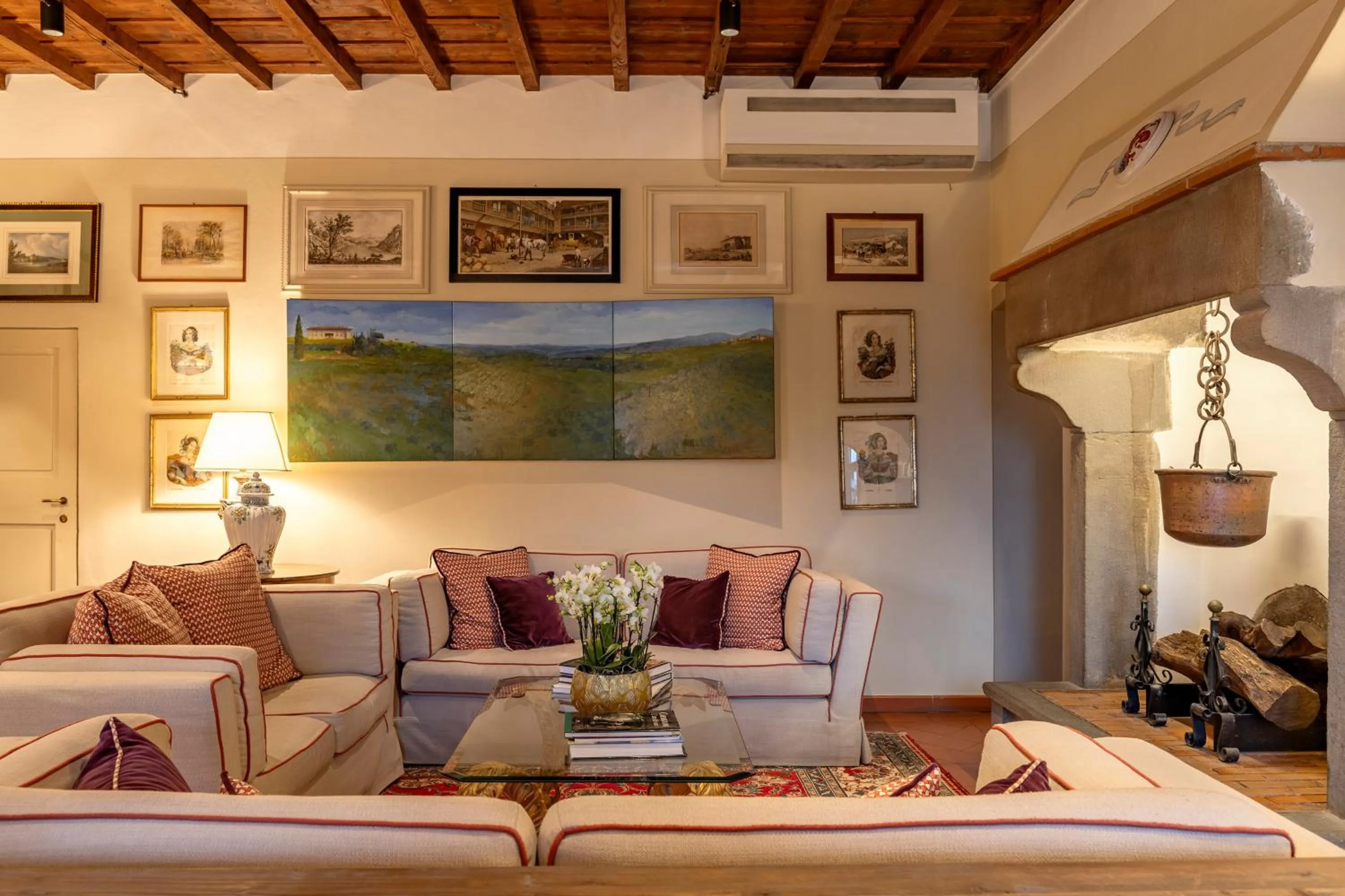 Living room in Tenuta di Artimino member of Meliá Collection Wine Resort