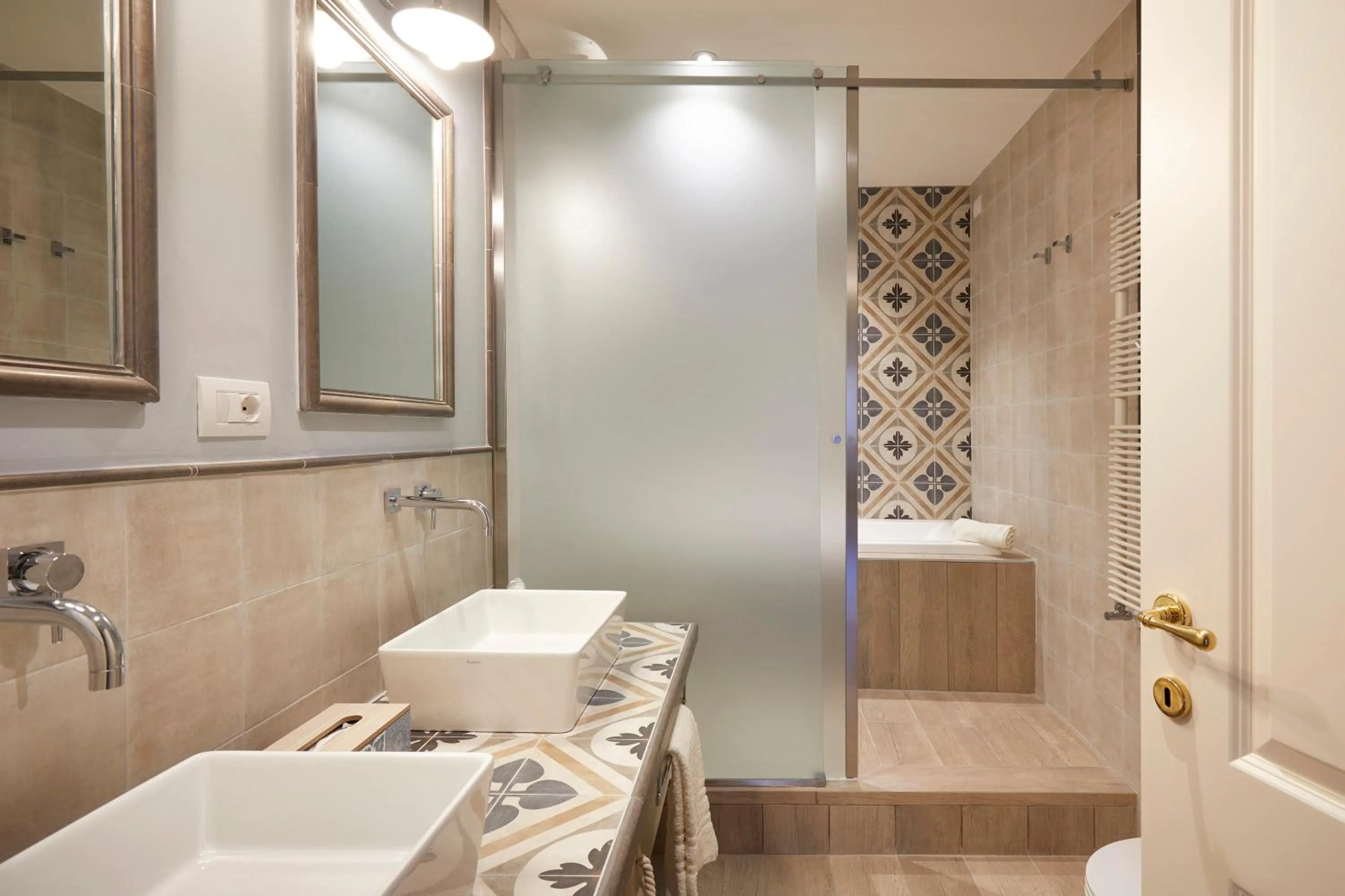 Shower in Tenuta di Artimino member of Meliá Collection Wine Resort