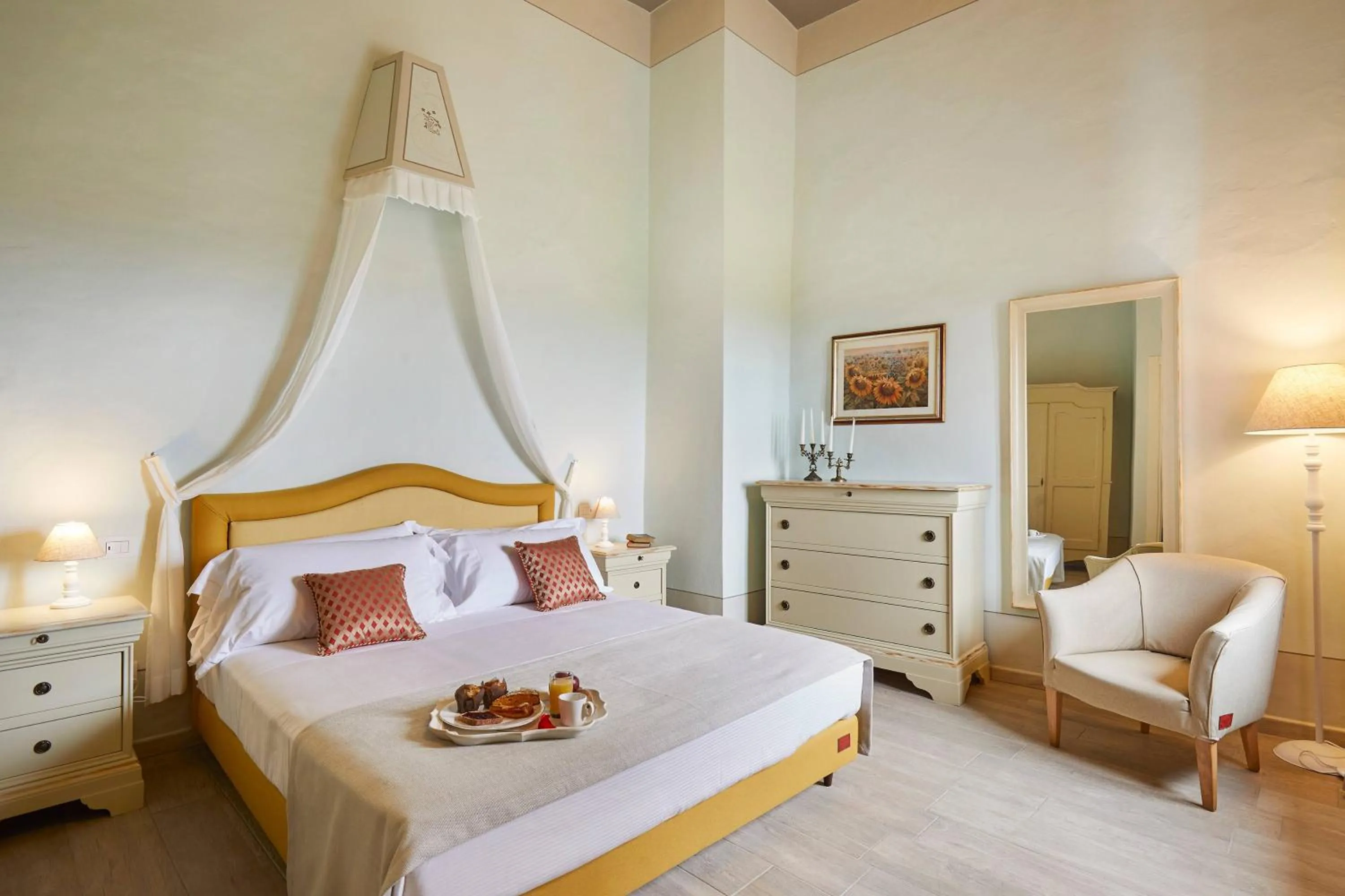 Bed in Hotel Tenuta di Artimino Meliá Collection