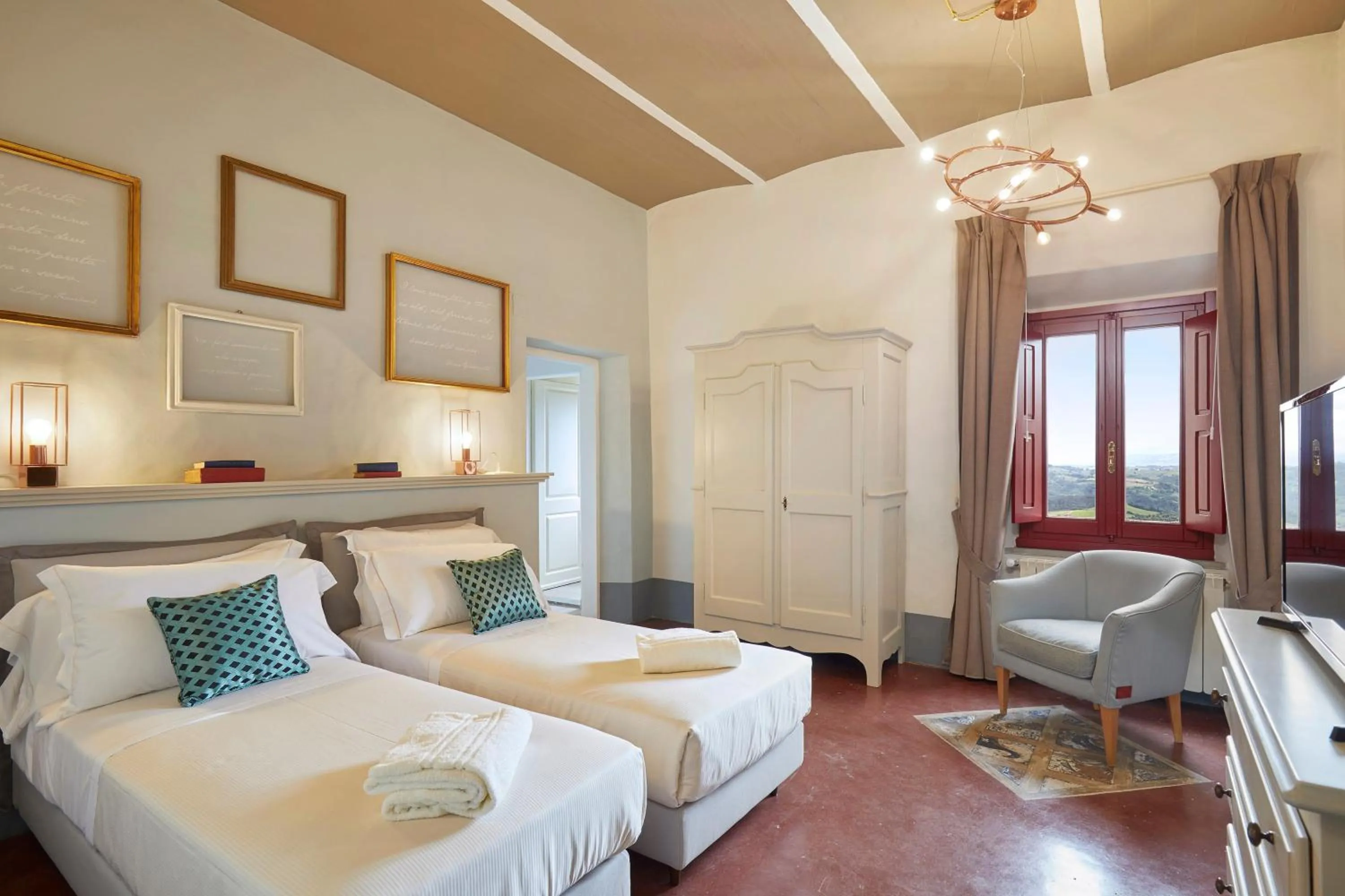 Property building, Bed in Hotel Tenuta di Artimino Meliá Collection