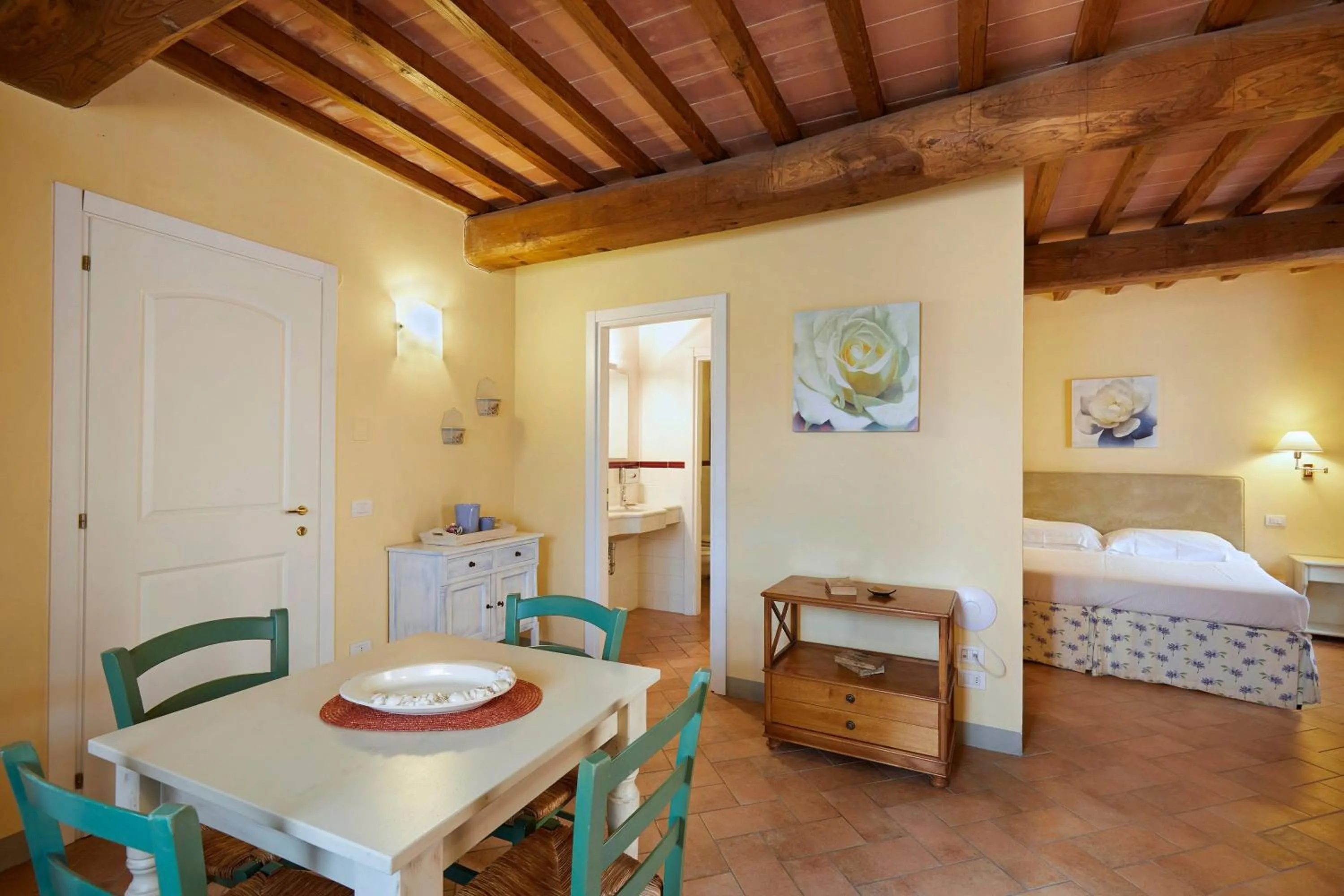 Property building, Bed in Hotel Tenuta di Artimino Meliá Collection