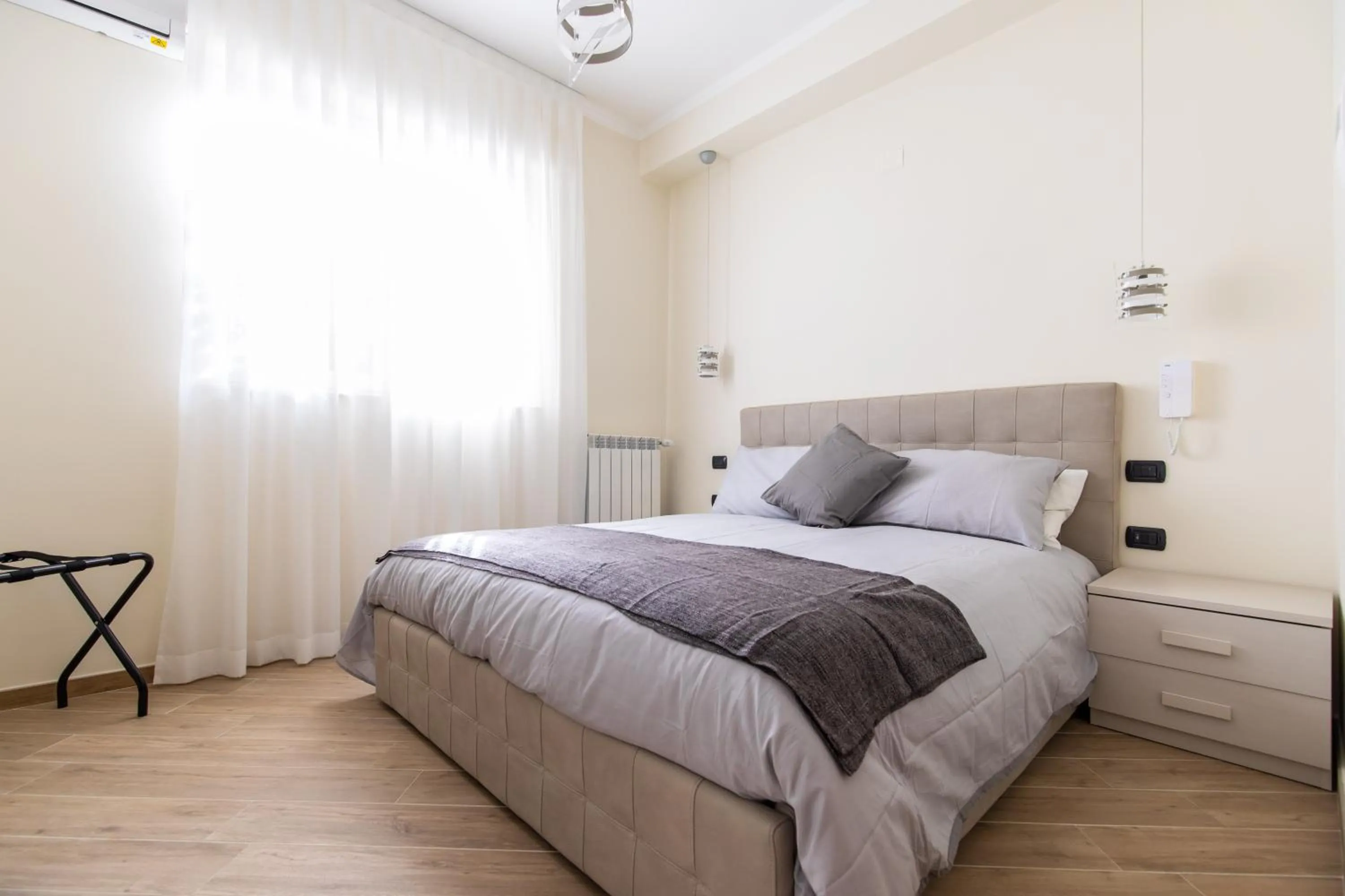 Photo of the whole room, Bed in Napoli d'Amare B&B