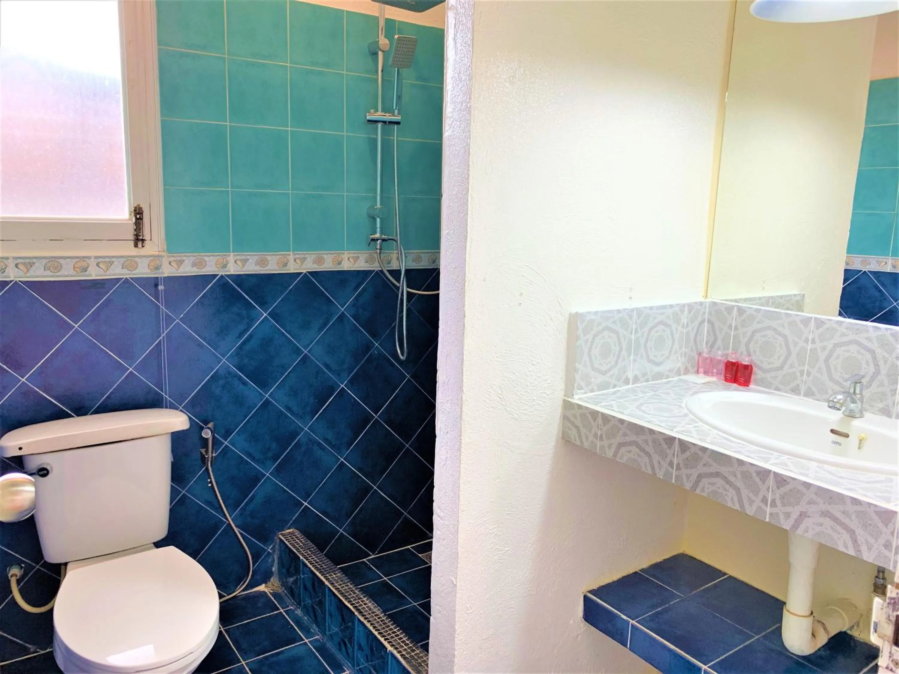 Bangrak Pier Bungalow