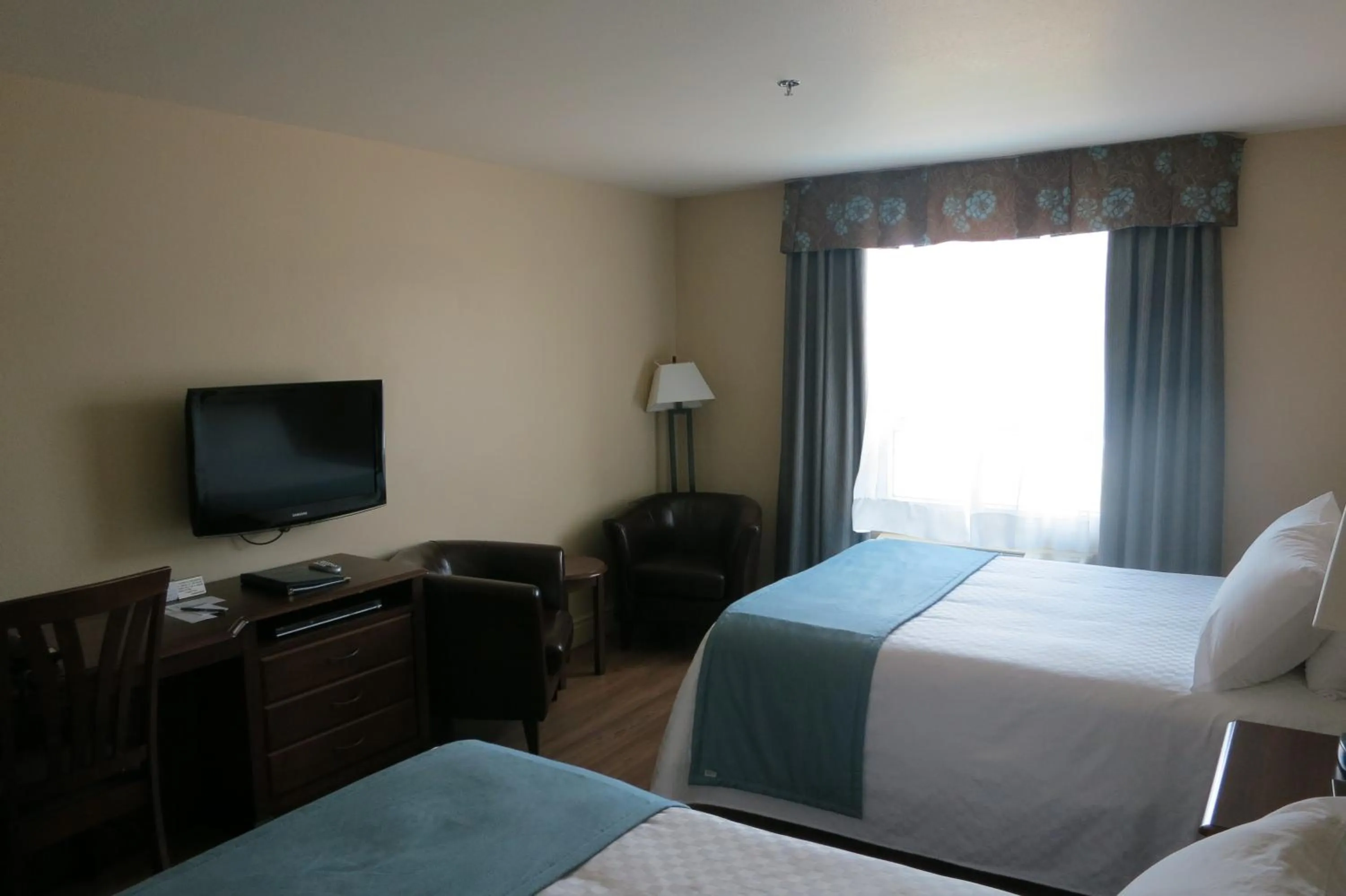 Bed in Days Inn by Wyndham Levis