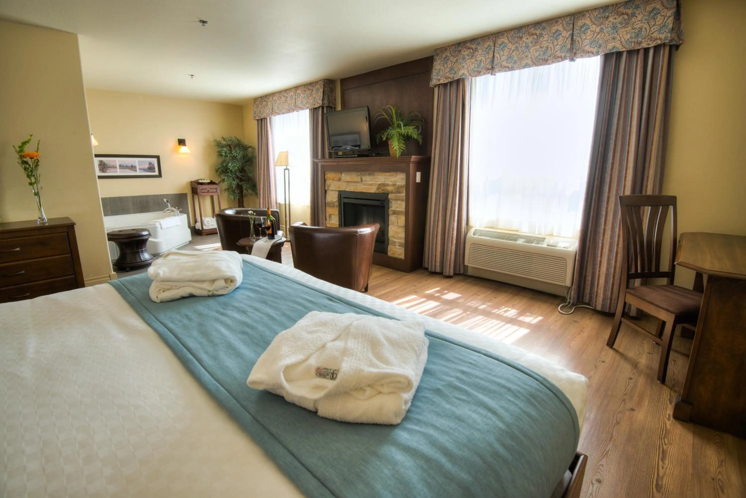 Photo of the whole room, Bed in Days Inn by Wyndham Levis