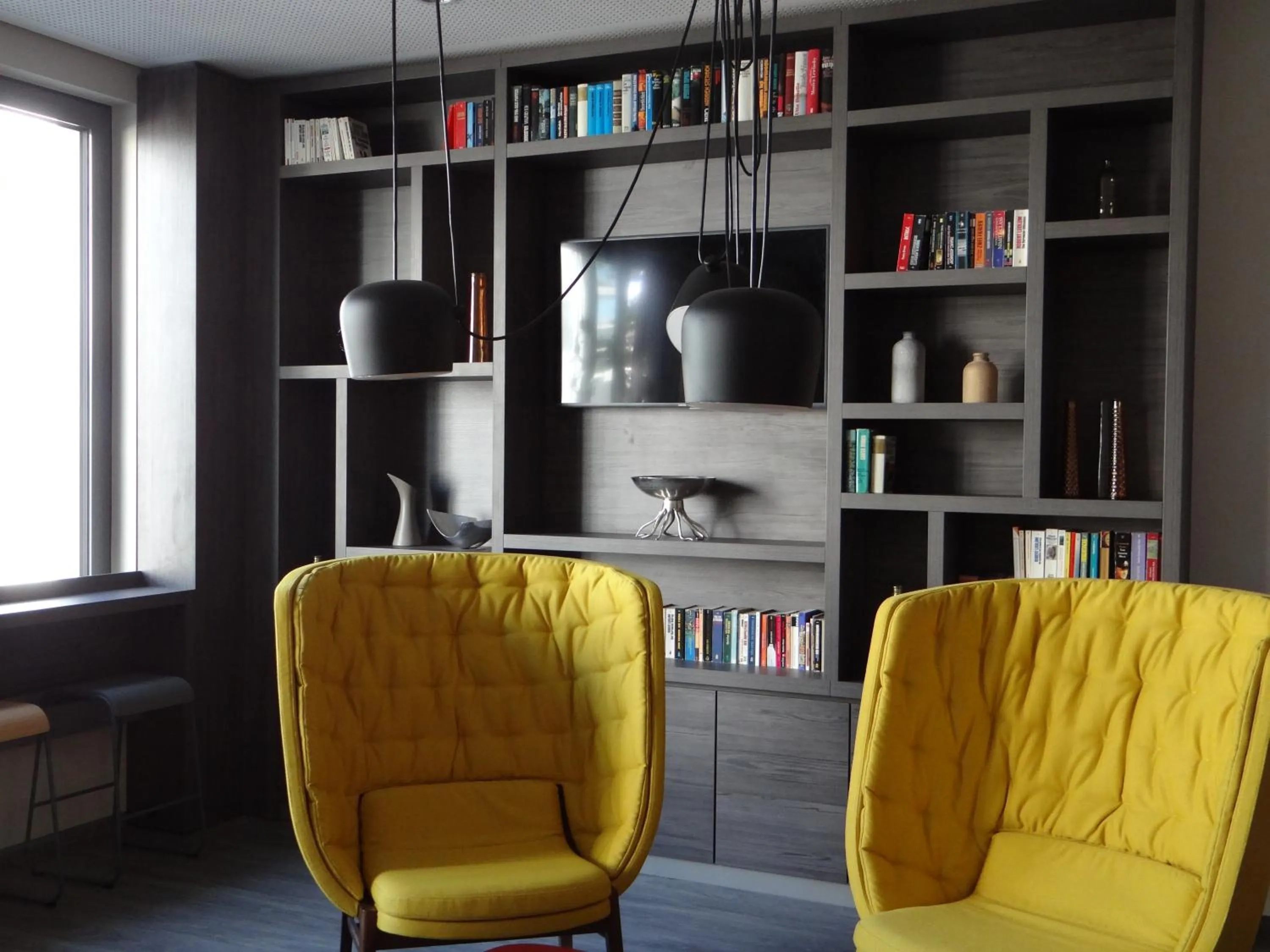 Library in Campanile Muenchen Sendling