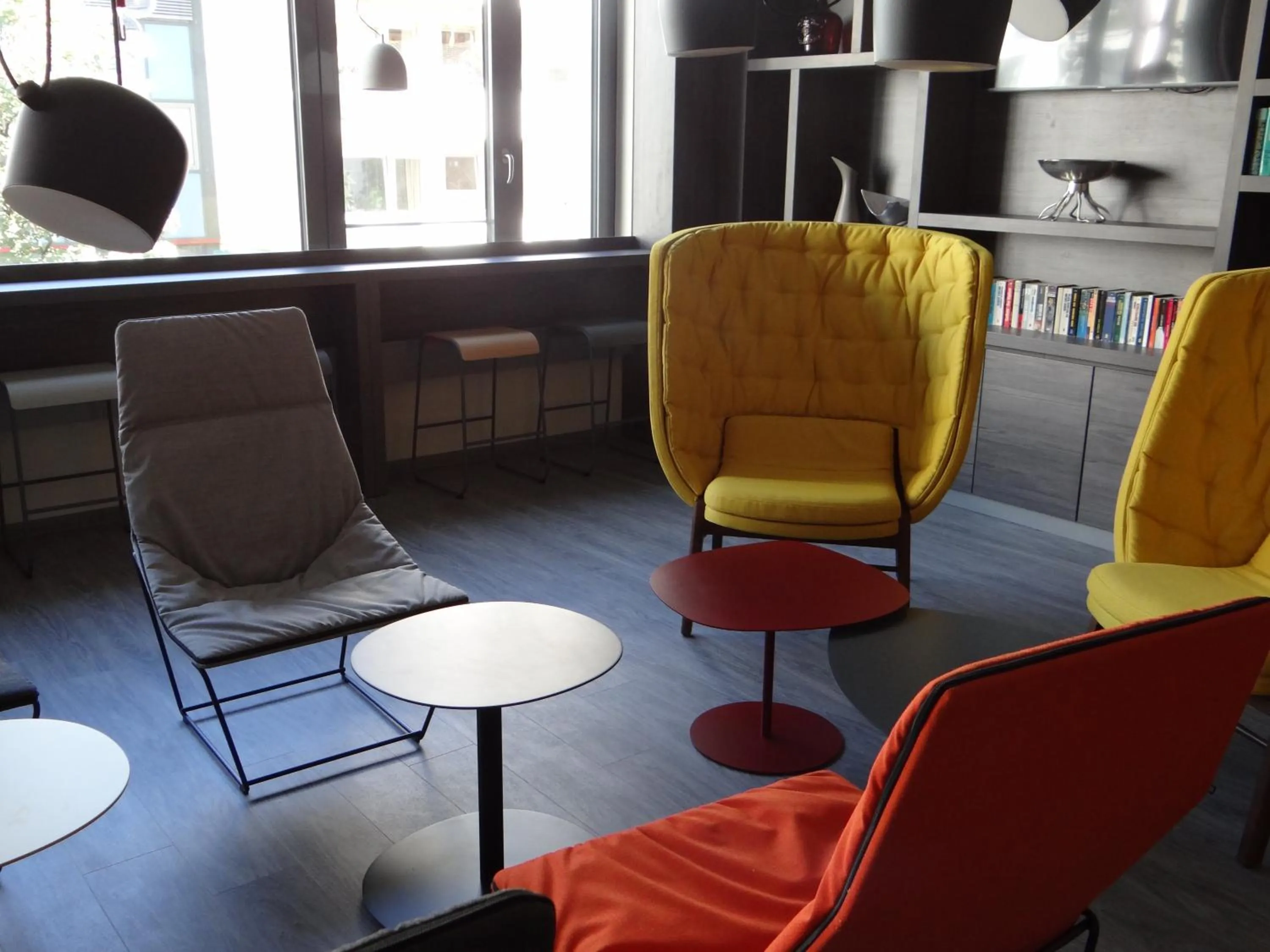 Library in Campanile Muenchen Sendling