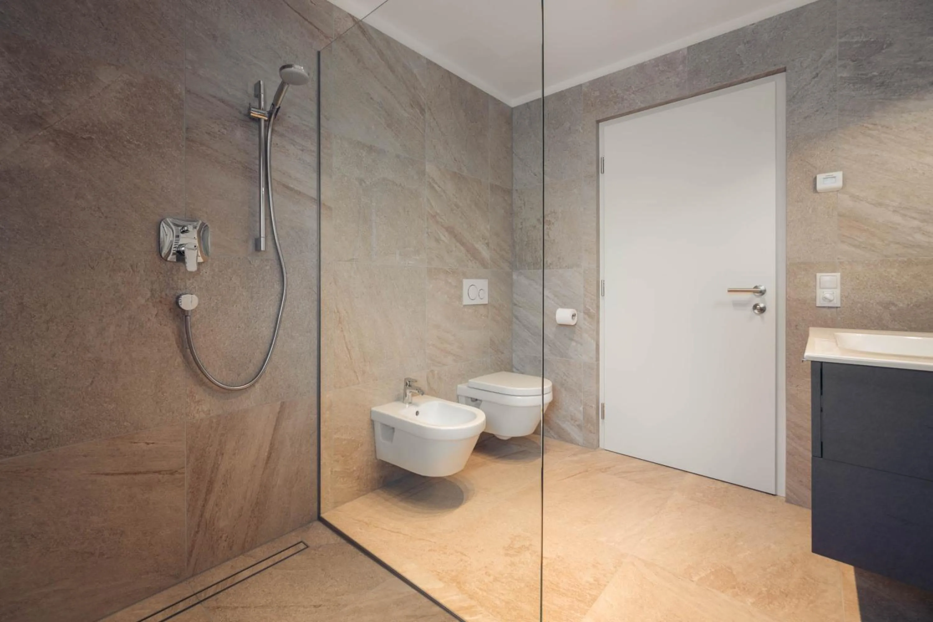 Bathroom in Anett hotel