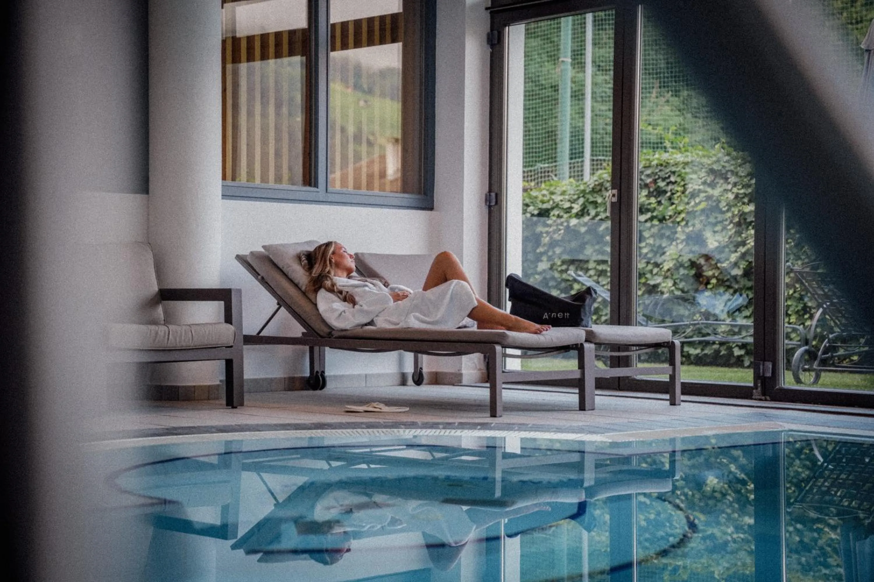 Swimming pool in Anett hotel