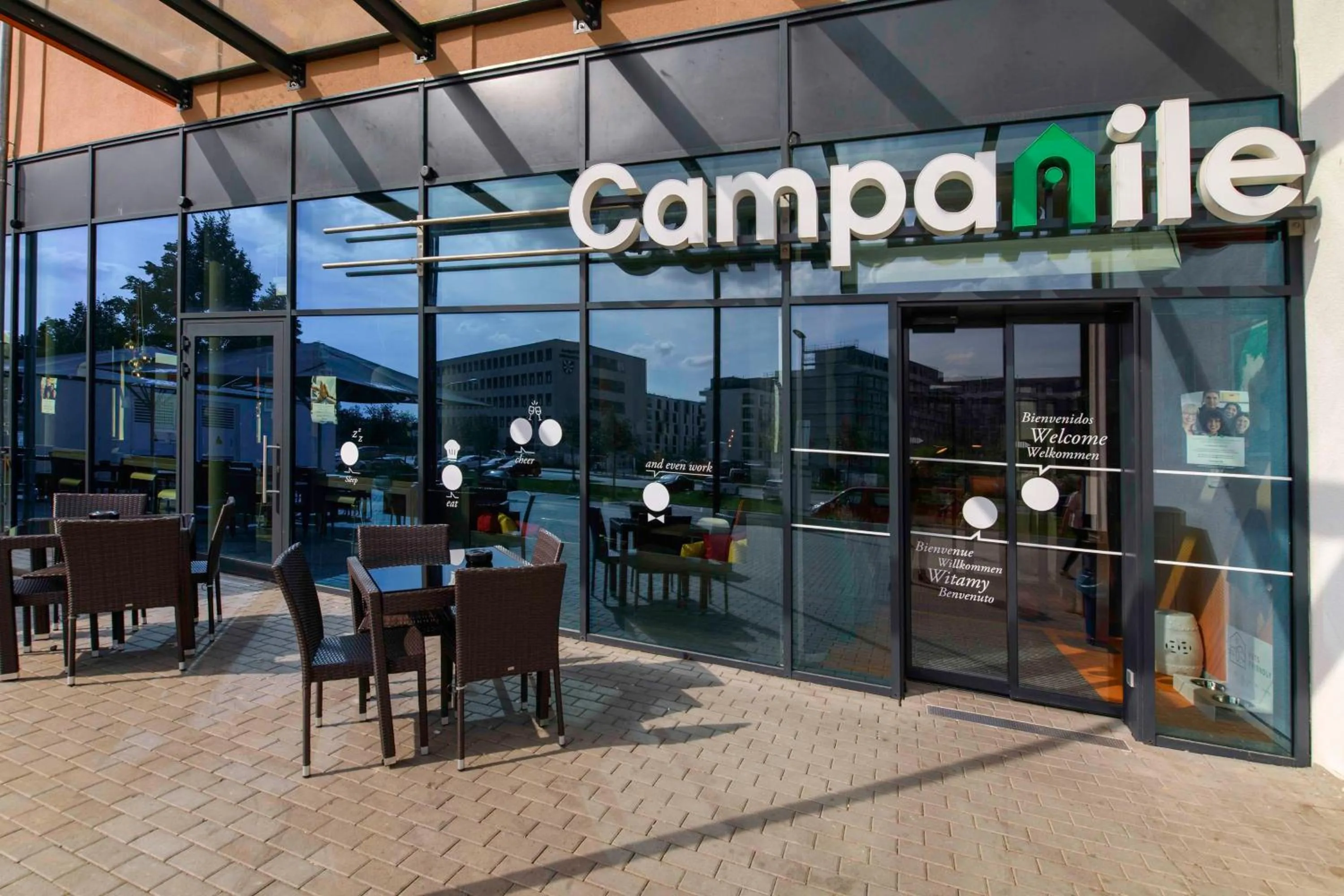 Property building, Restaurant/Places to Eat in 7 Days Premium Hotel Berlin-Schönefeld