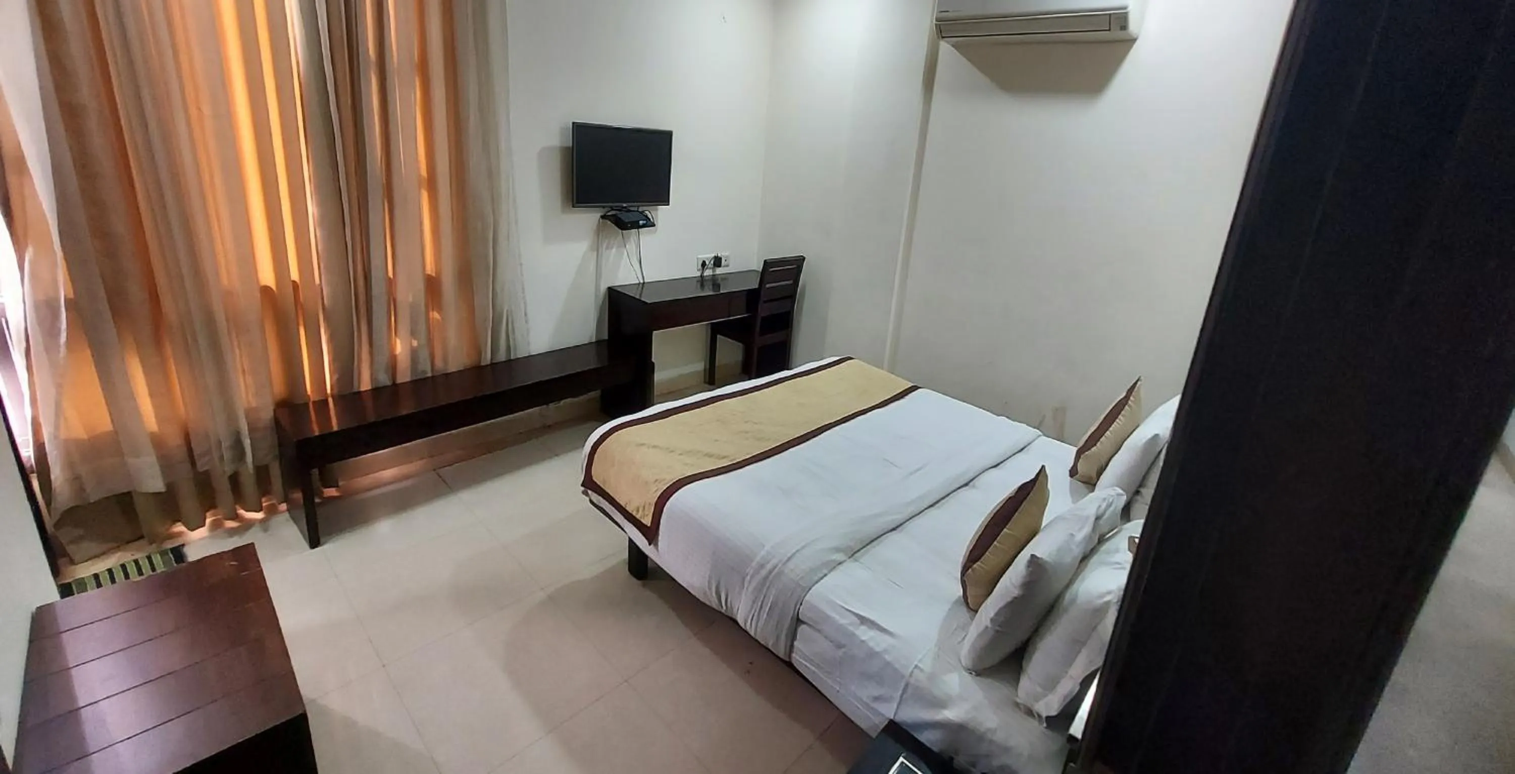 TV and multimedia, Bed in Hotel The Orion