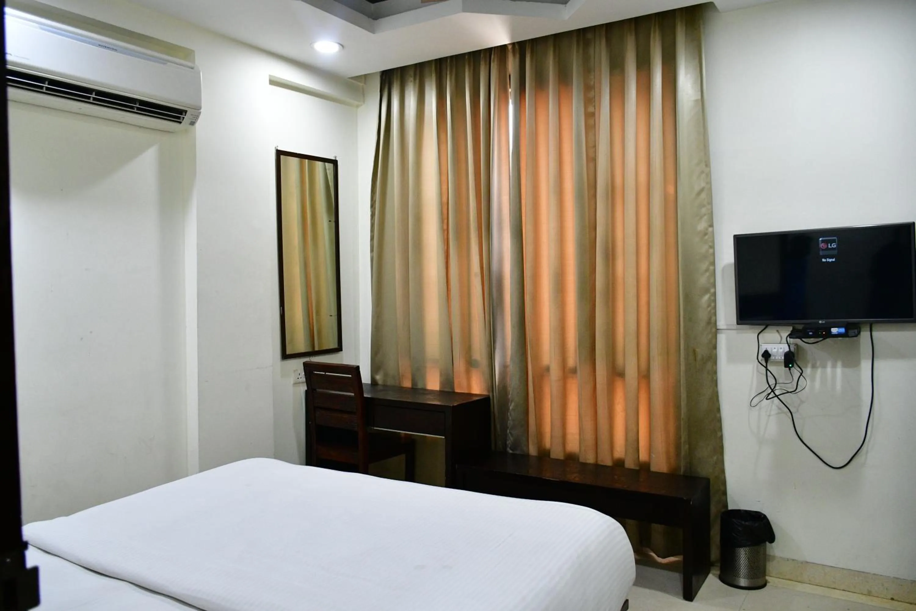 TV and multimedia, Bed in Hotel The Orion