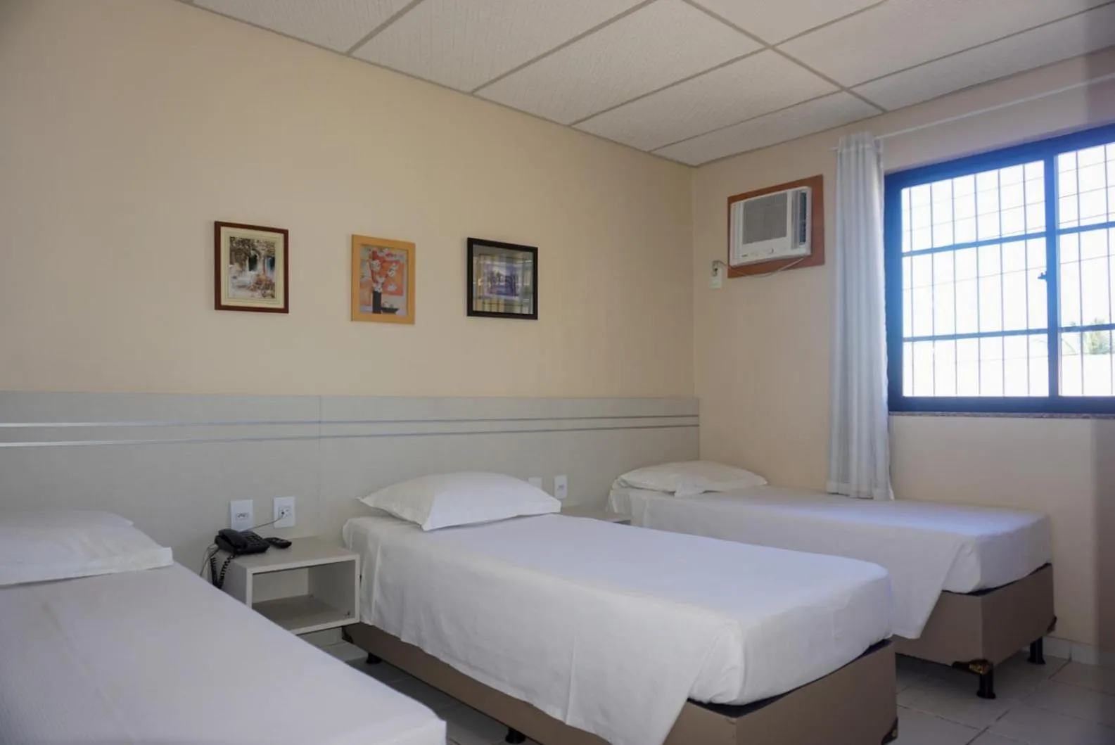 Bed in Lord Hotel Camburi