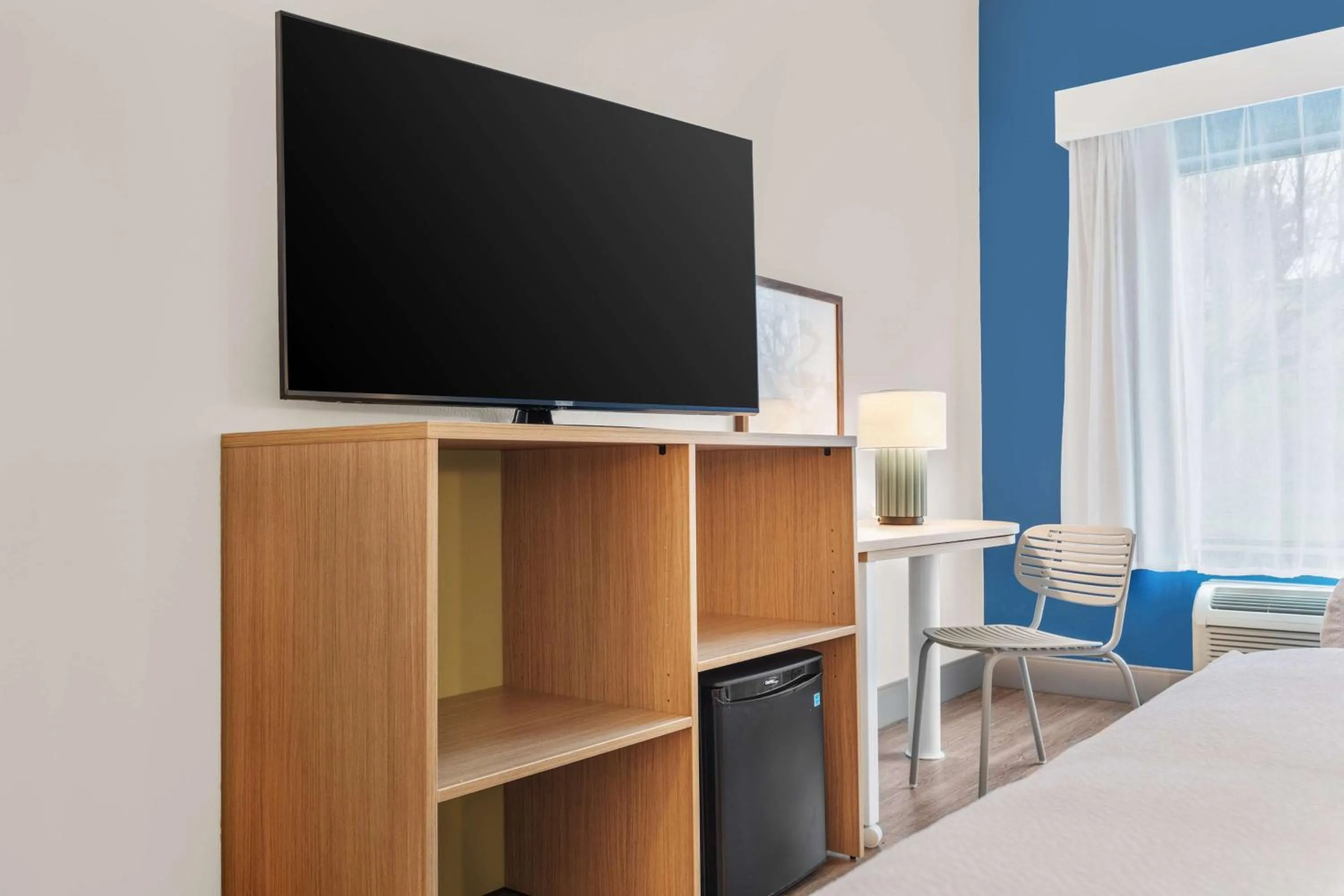 Bedroom, Bed in Spark By Hilton Winchester