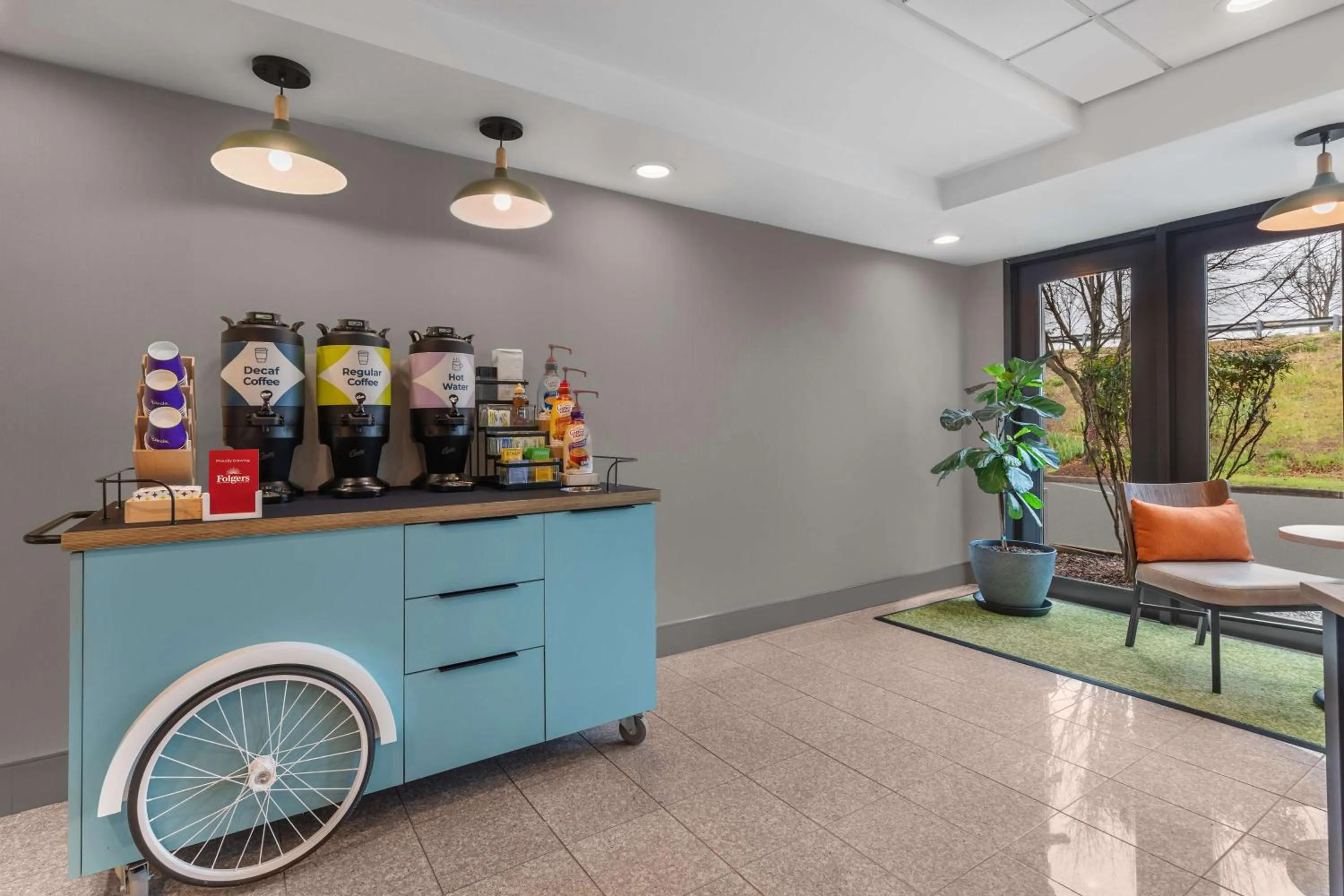 Dining area in Spark By Hilton Winchester
