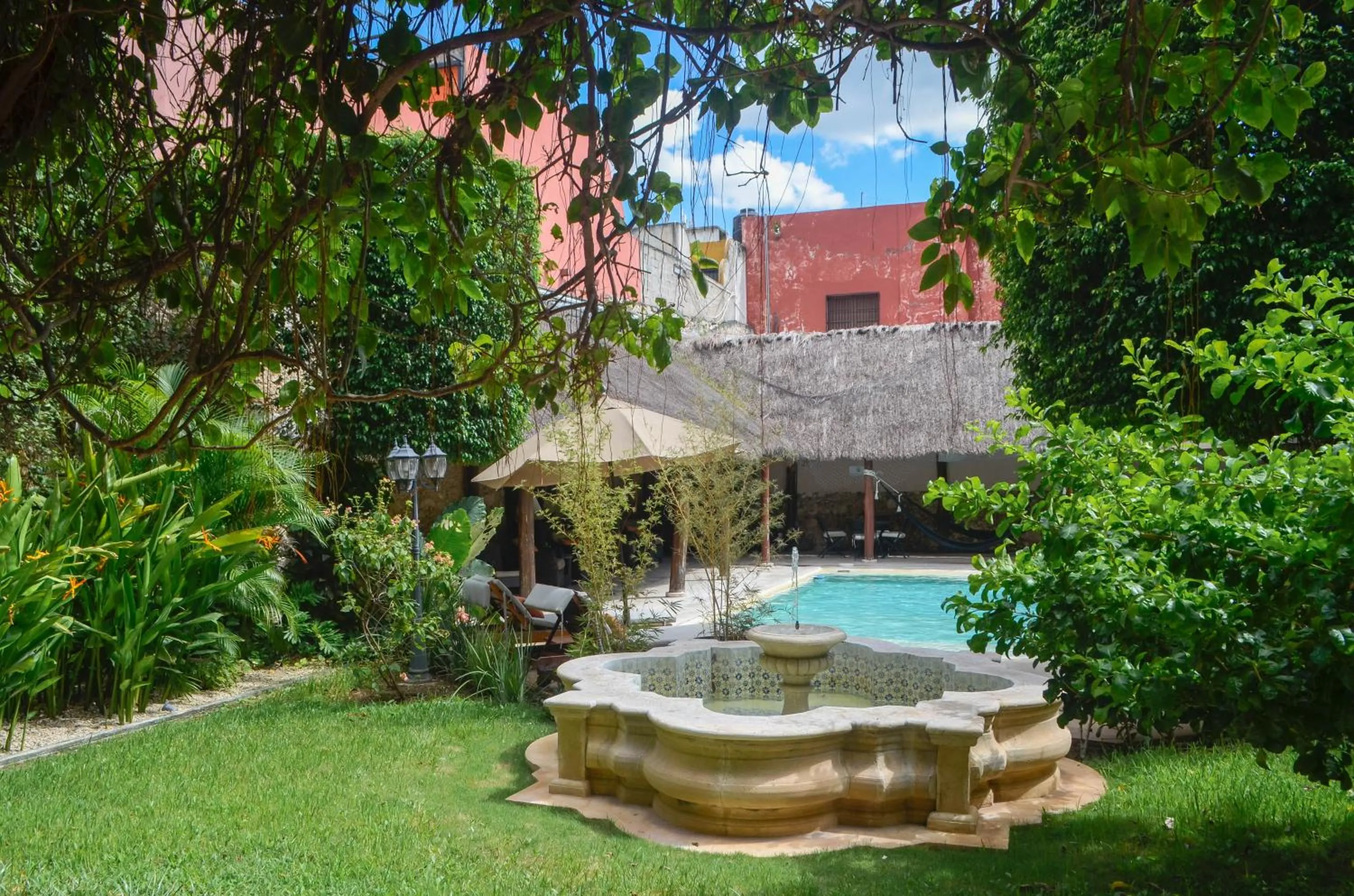 Swimming pool in Casa Lucia Hotel Boutique