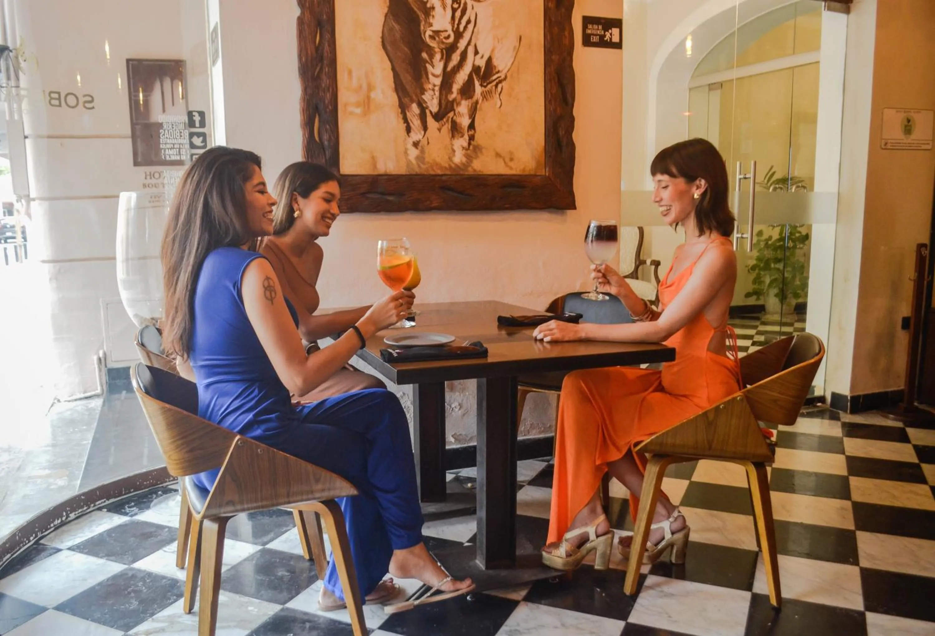 Restaurant/places to eat in Casa Lucia Hotel Boutique