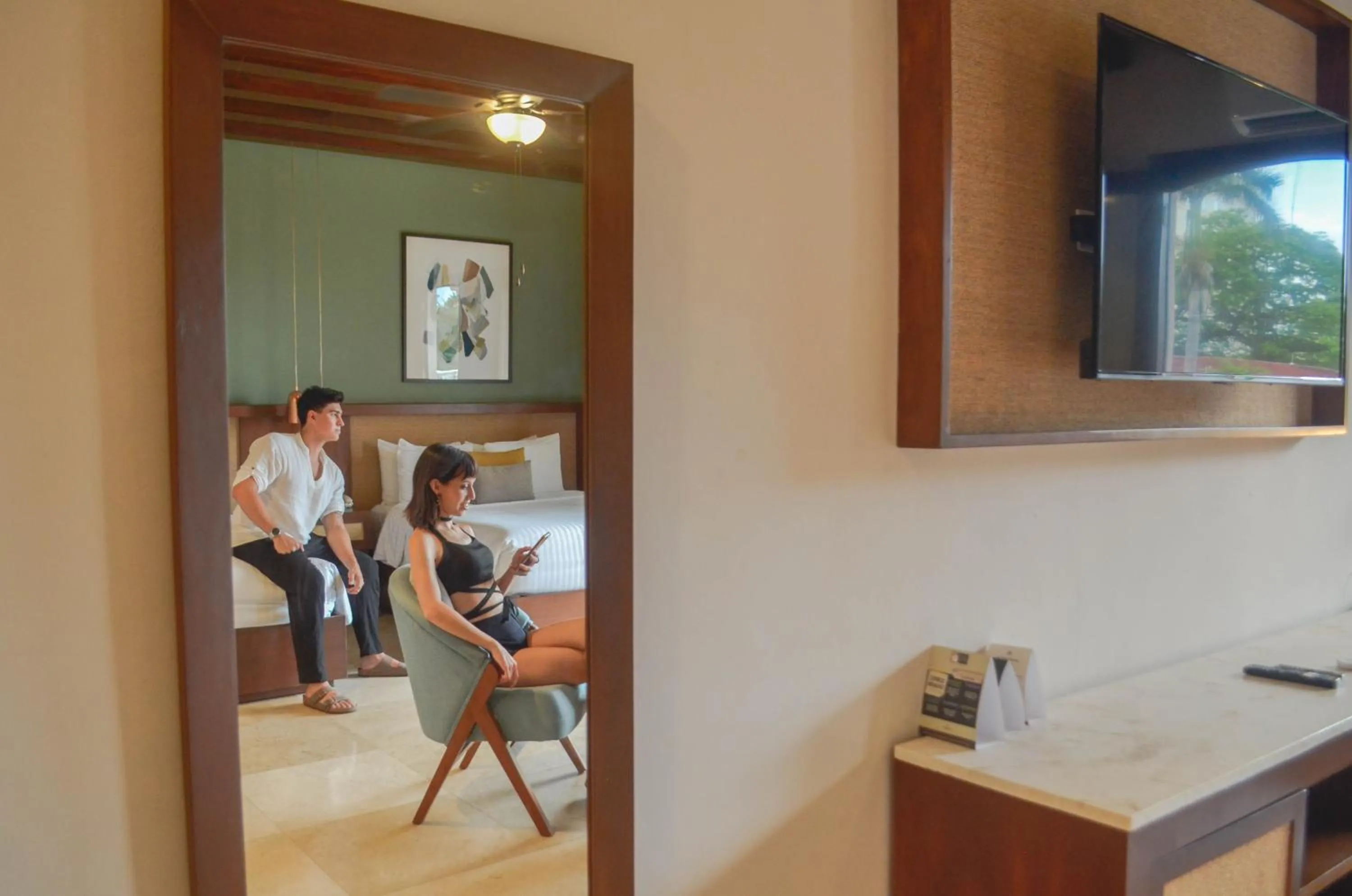 TV and multimedia in Casa Lucia Hotel Boutique