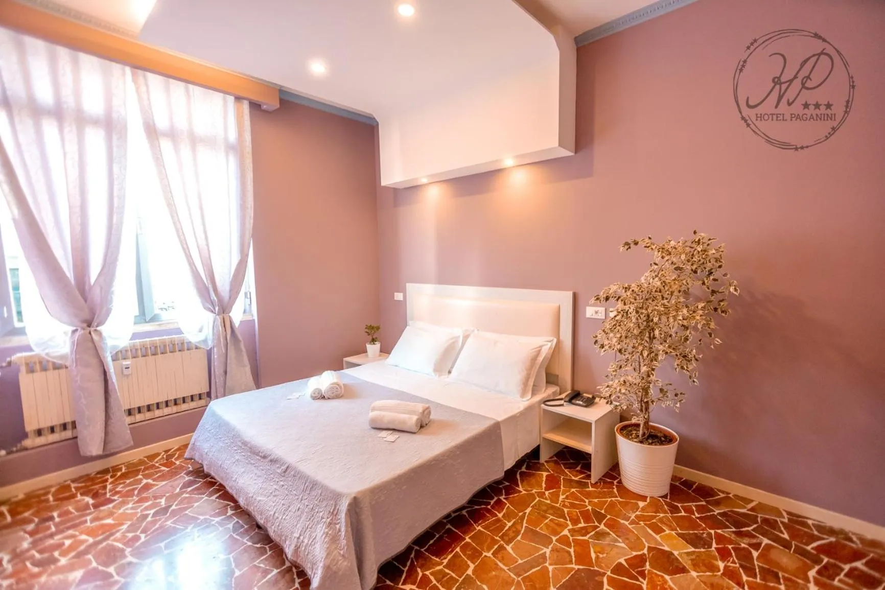 Property logo or sign, Bed in Hotel Paganini