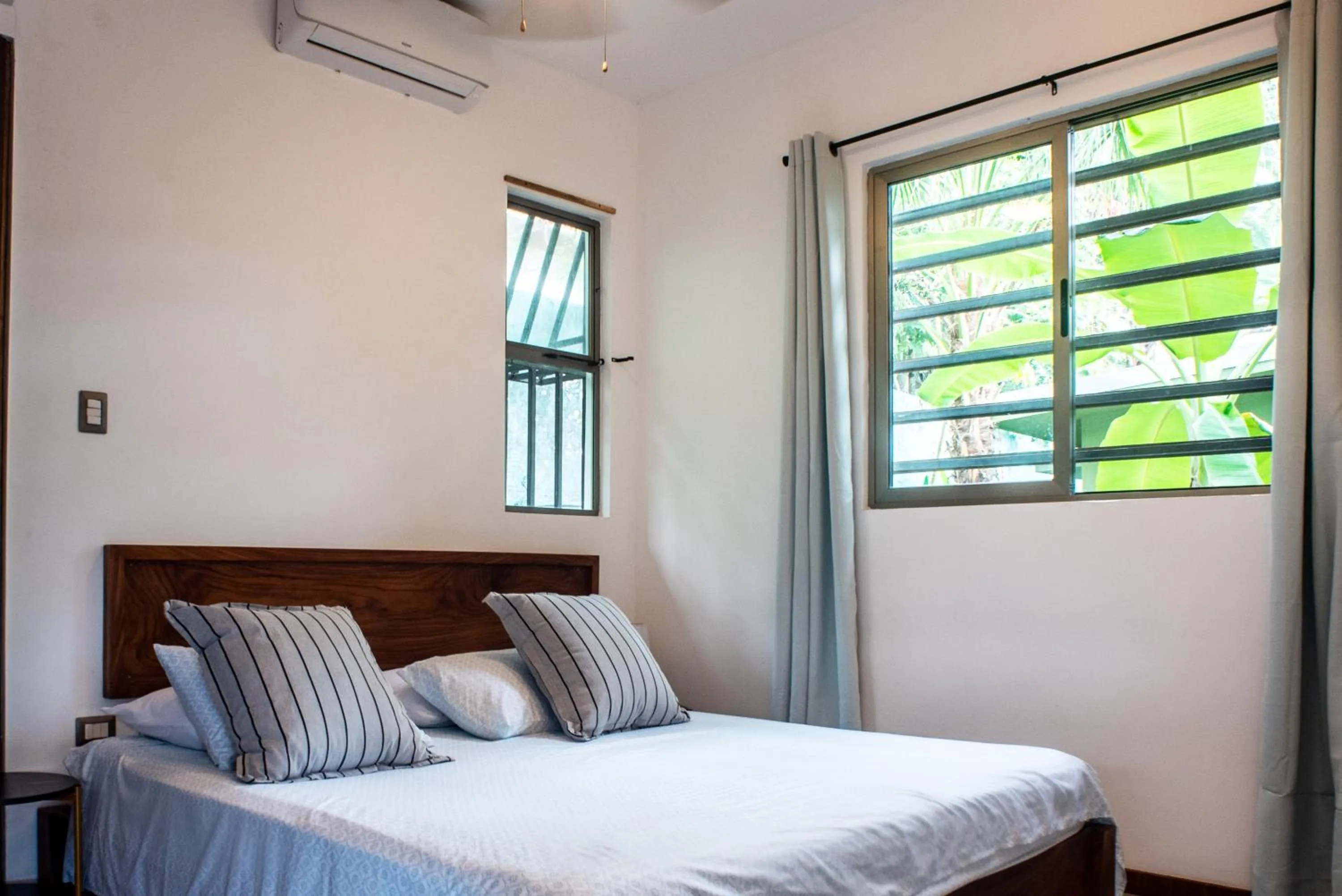 Bedroom, Bed in Nautilus Surf & Yoga Villas Santa Teresa