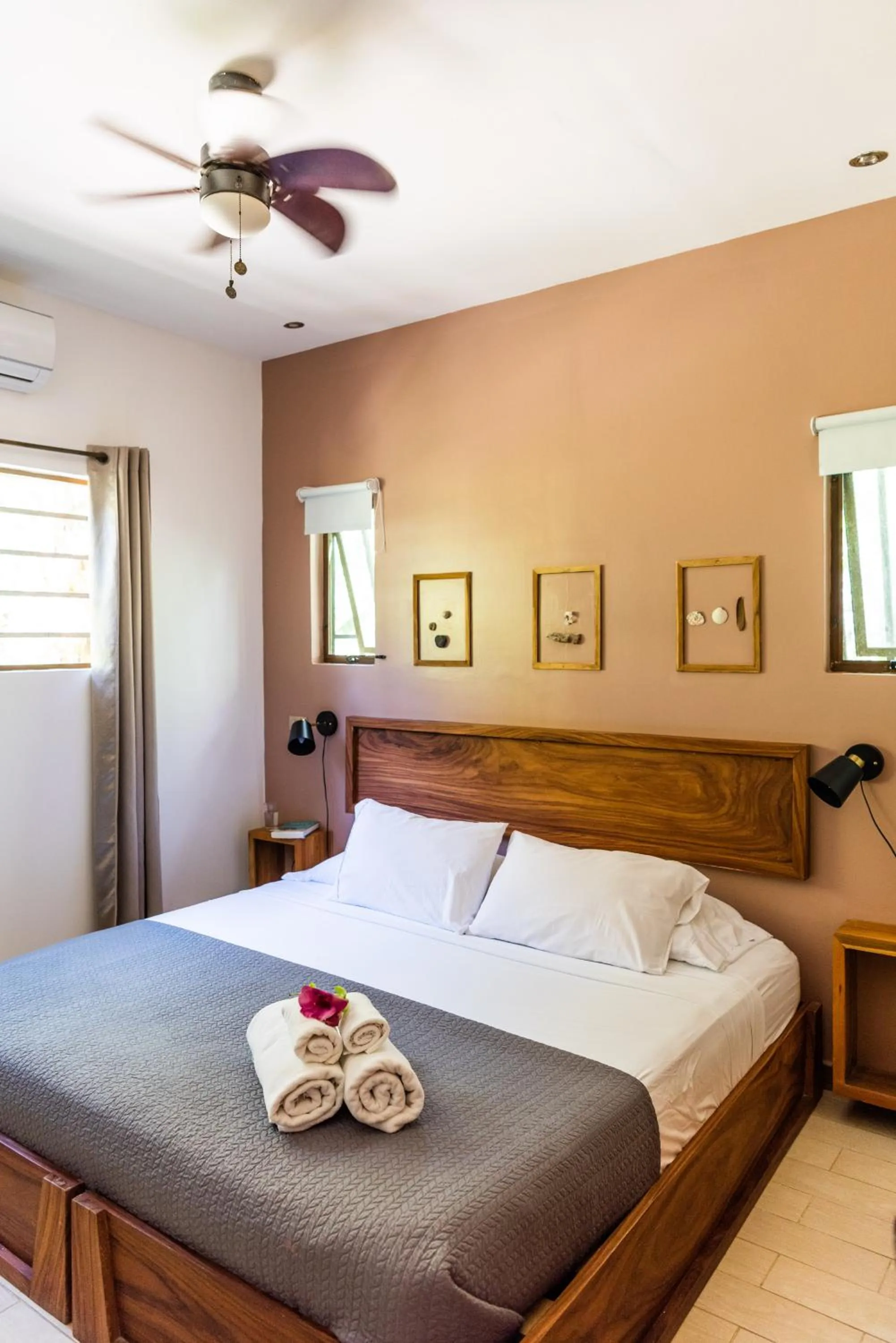 Bed in Nautilus Surf & Yoga Villas Santa Teresa