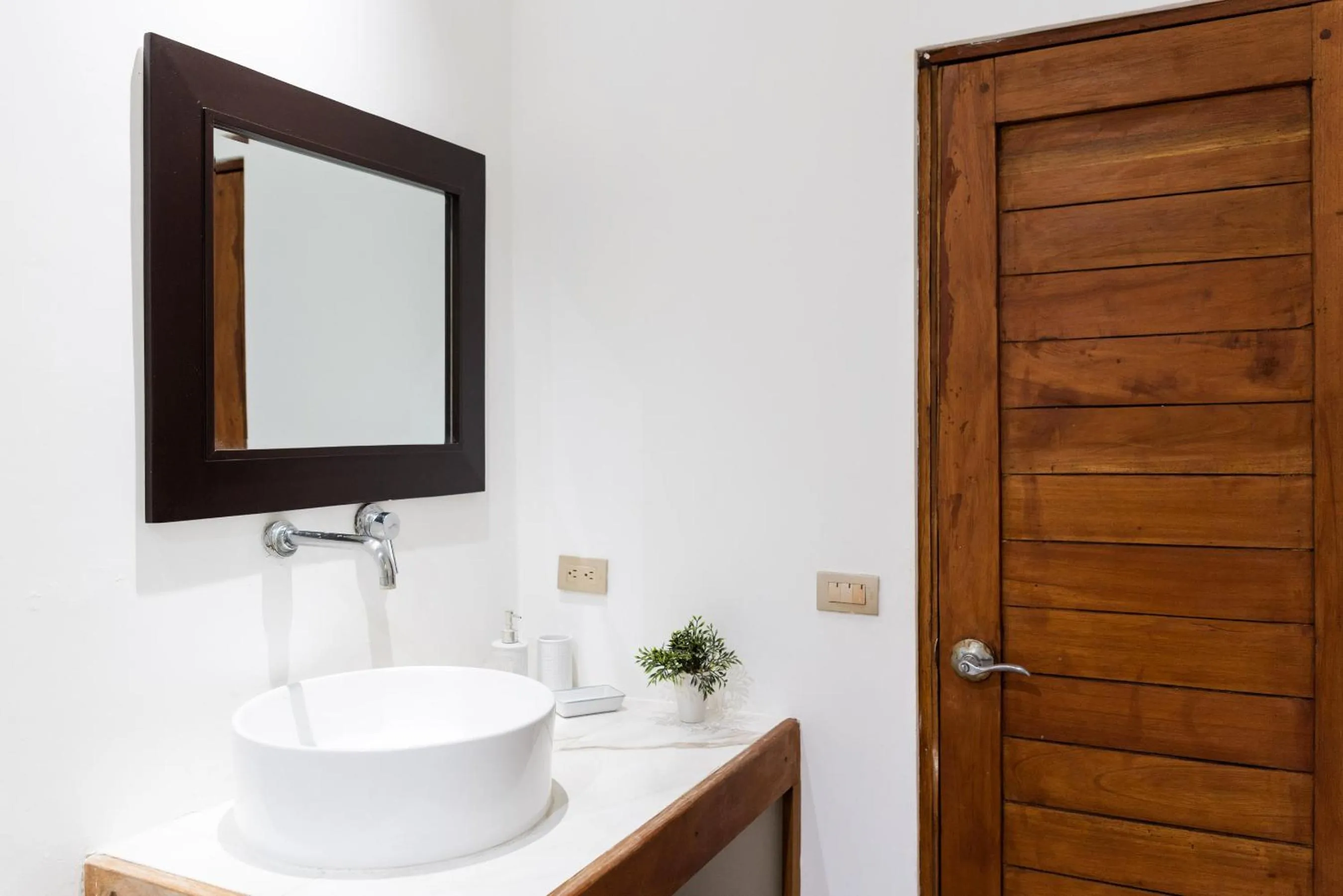 Nautilus Surf & Yoga Villas Santa Teresa